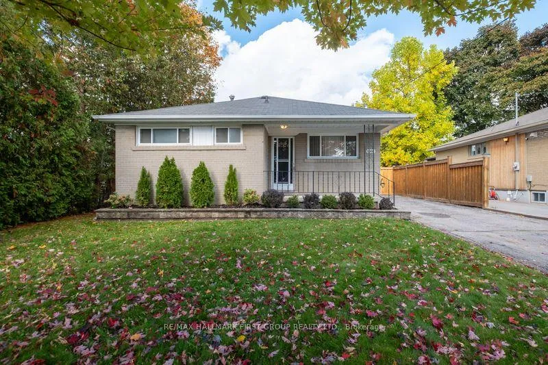 Photo 20 of 1000 Wardman Crescent, Whitby, Williamsburg — HOMEH
