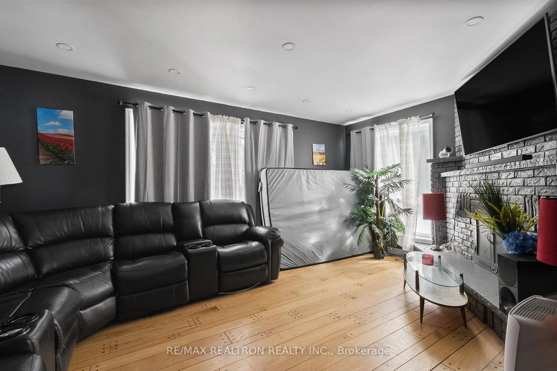 Photo 3 of 10950 Simcoe Street, Scugog, Rural Scugog — HOMEH