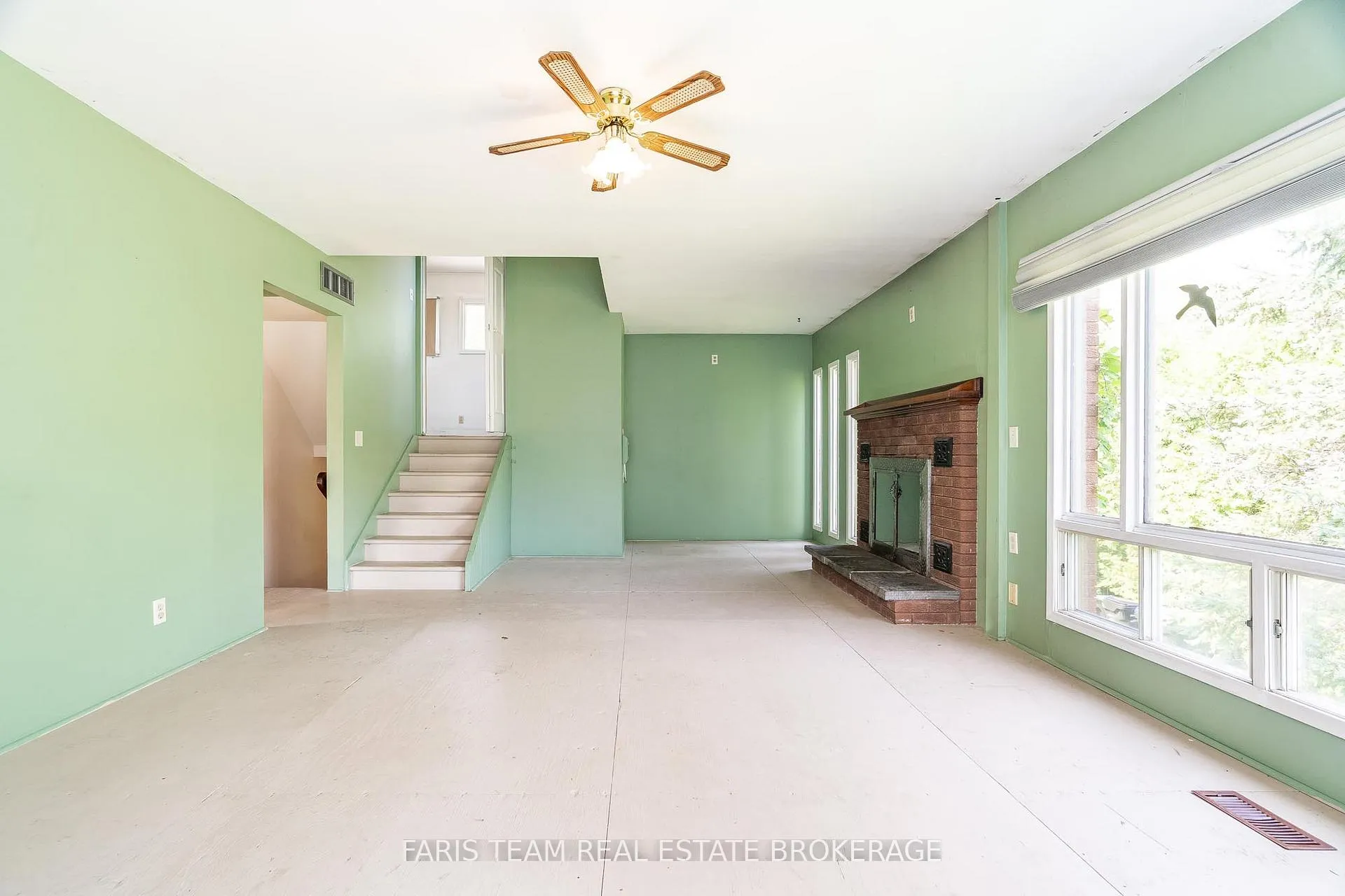 Photo 13 of 54 Hearthstone Drive, Tay, Rural Tay — HOMEH