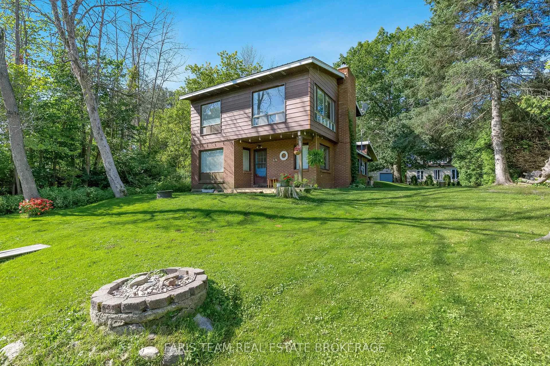 Photo 18 of 54 Hearthstone Drive, Tay, Rural Tay — HOMEH