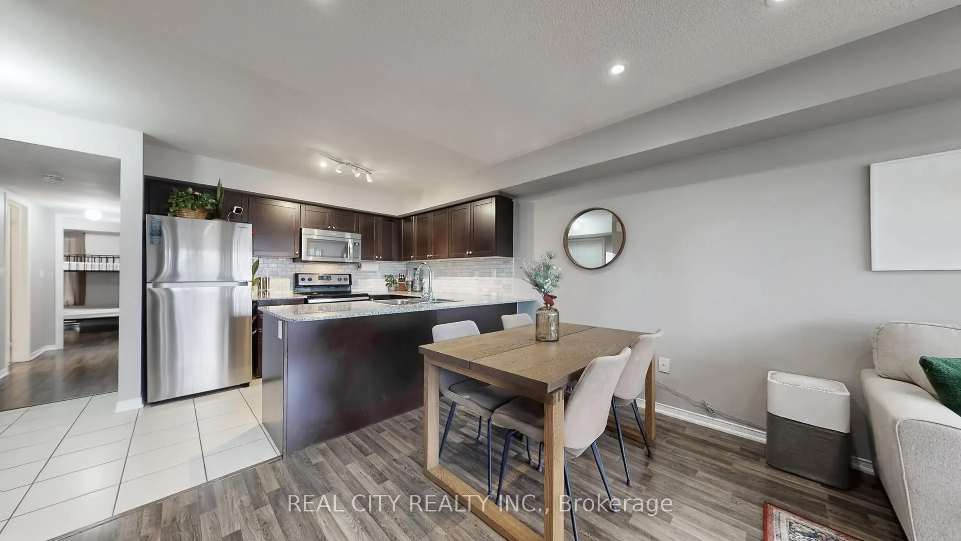 Photo 7 of Unit 511, 142 Widdicombe Hill Boulevard, Etobicoke, Willowridge-Martingrove-Richview — HOMEH