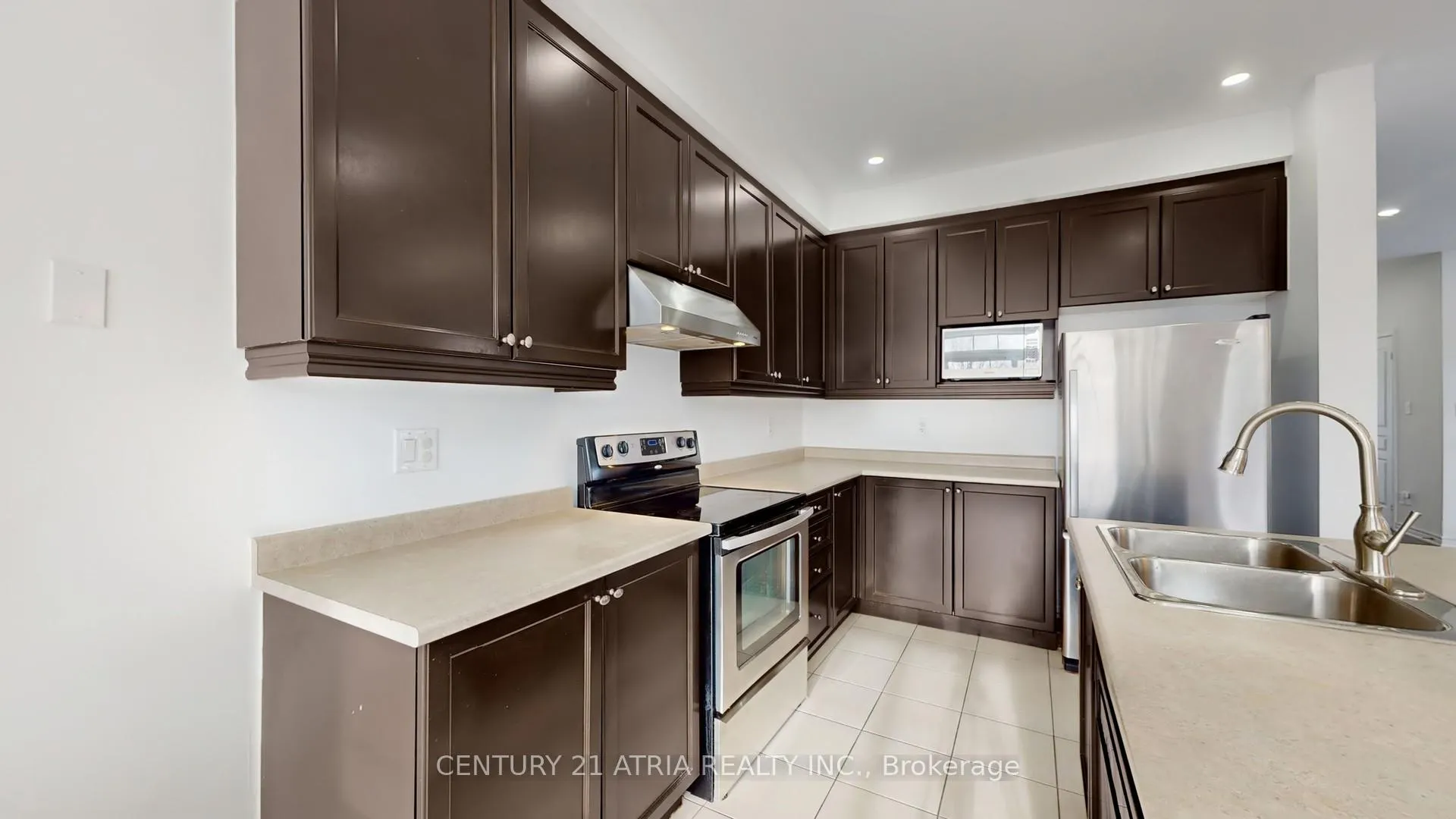 Photo 16 of 21 Gooseman Crescent, Markham, Box Grove — HOMEH