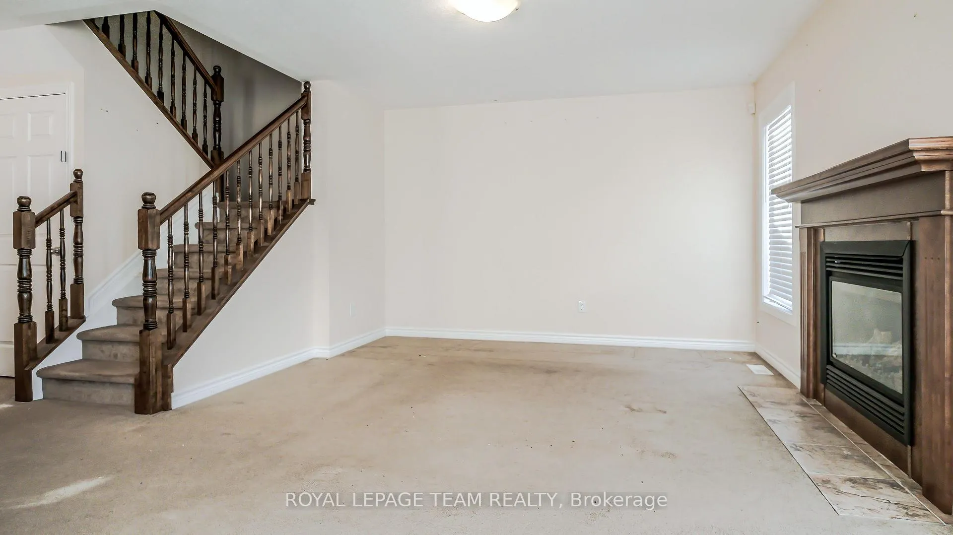 Photo 9 of 403 Temiskaming Crescent, Ottawa, Barrhaven - Strandherd — HOMEH