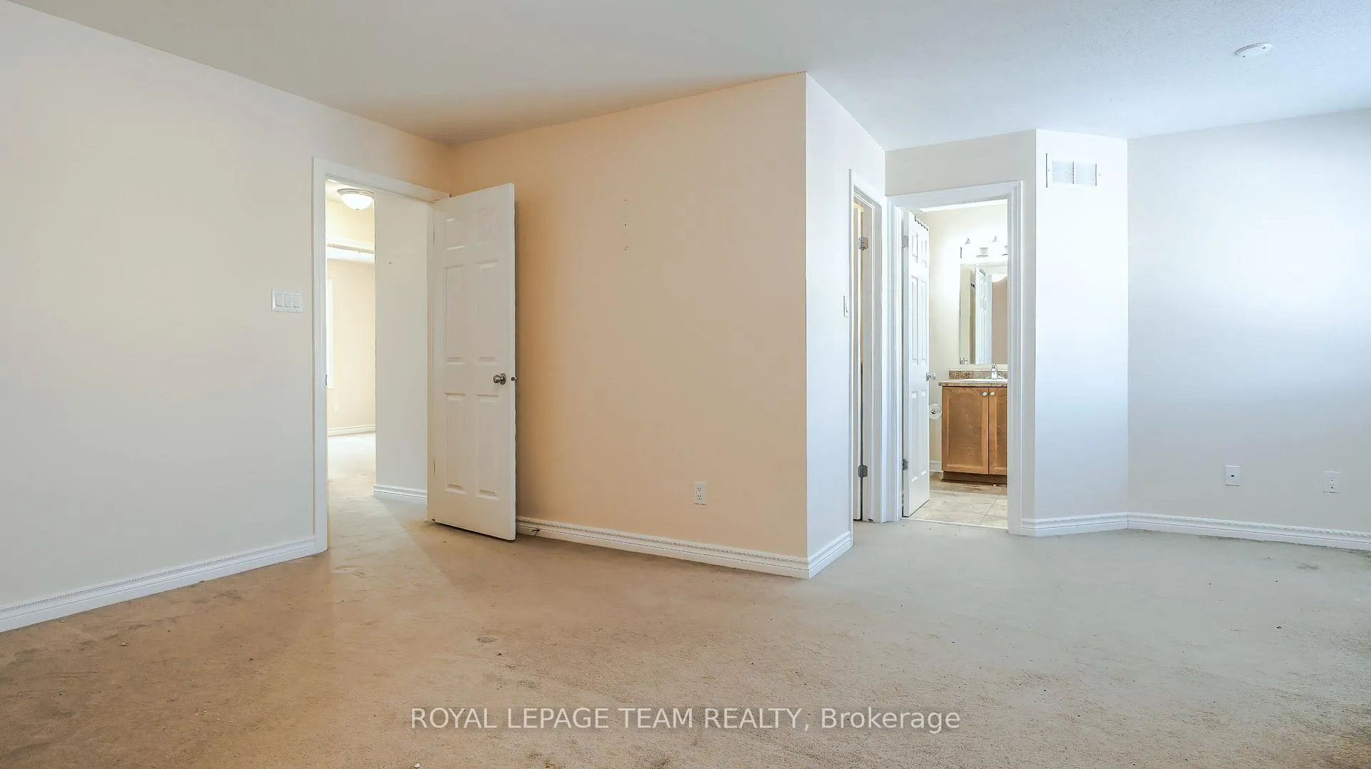 Photo 14 of 403 Temiskaming Crescent, Ottawa, Barrhaven - Strandherd — HOMEH