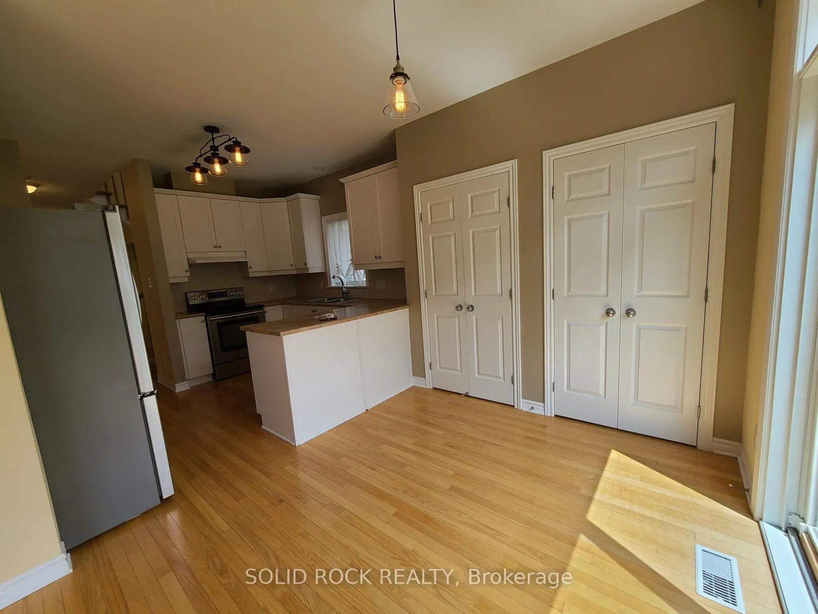 Photo 3 of 138 Hillman Marsh Way, Ottawa, Blossom Park/Kemp Park/Findlay Creek — HOMEH