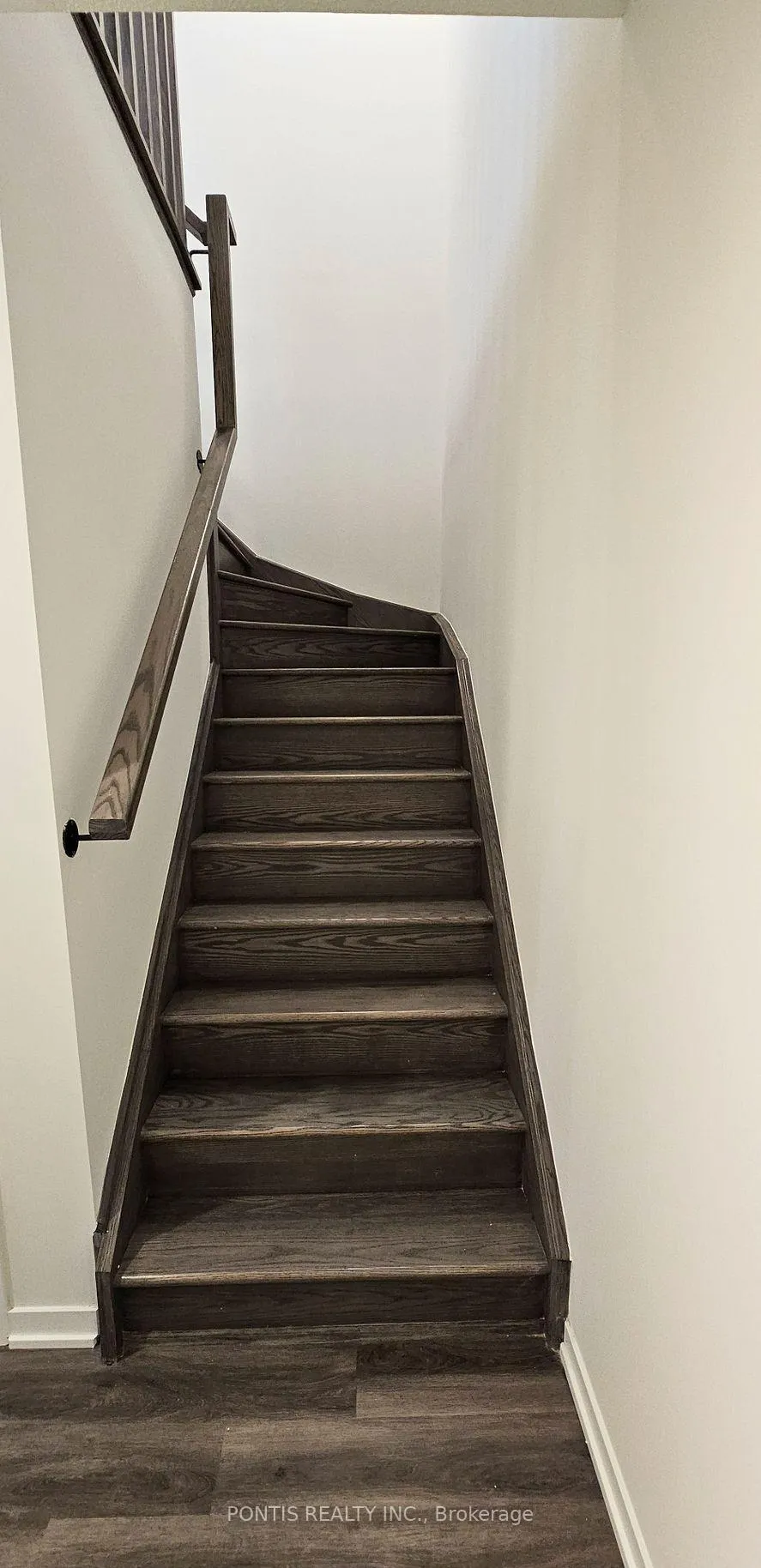 Photo 11 of Unit TH 200, 141 Honeycrisp Crescent, Vaughan, Concord — HOMEH