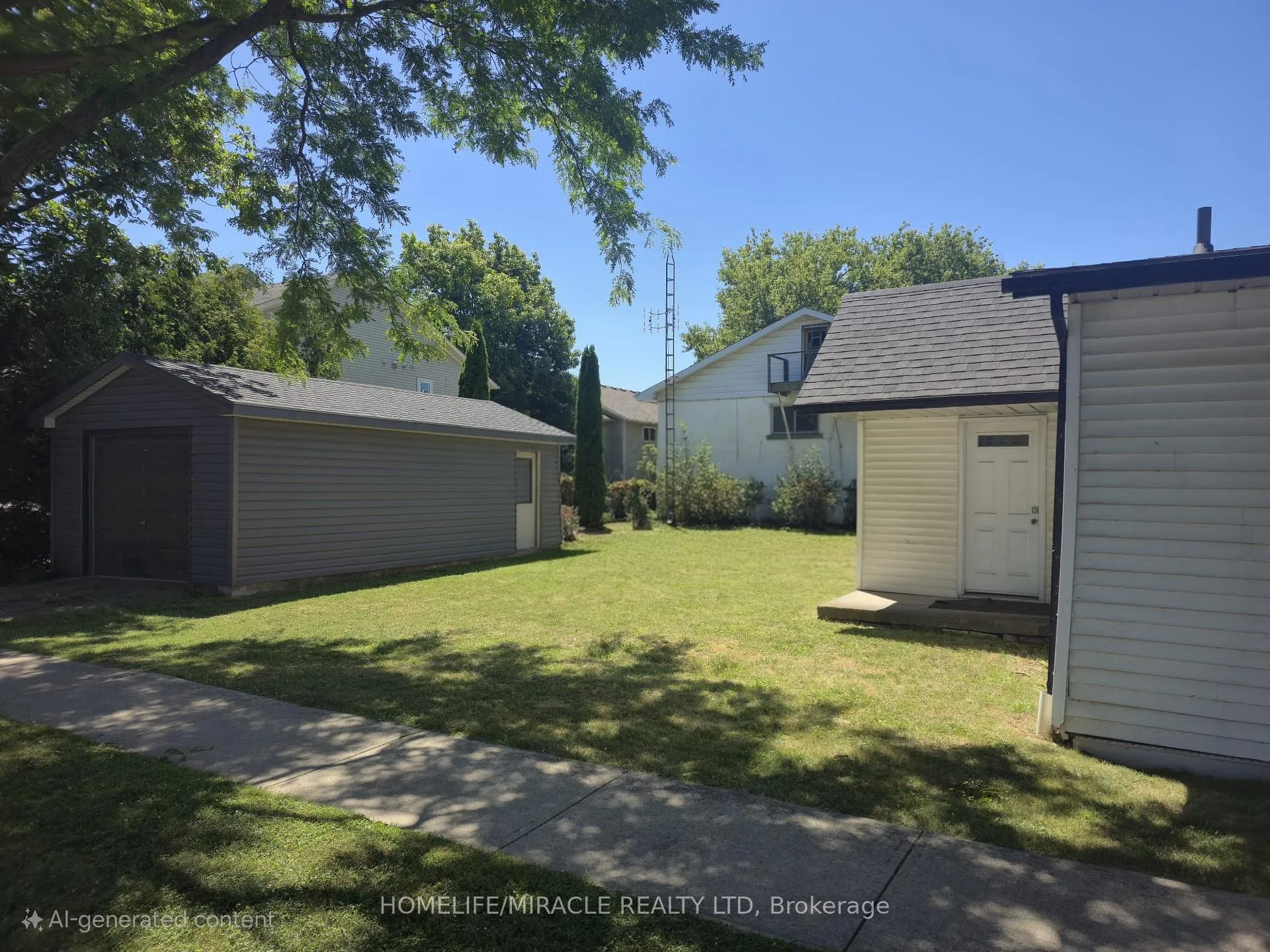 Photo 4 of 82 Teal Avenue, Hamilton, Lakeshore — HOMEH