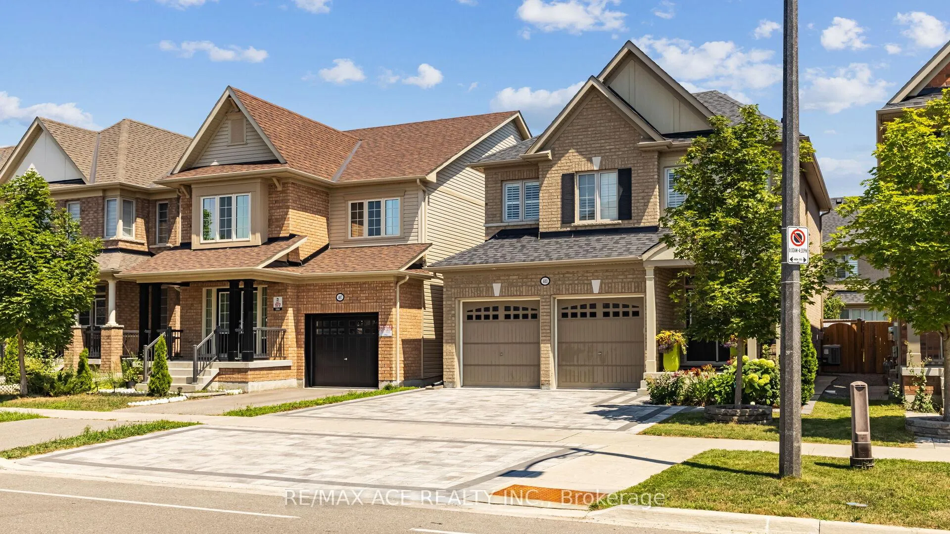 Photo 3 of Unit Basement, 411 Windfields Farm Drive W, Oshawa, Windfields — HOMEH