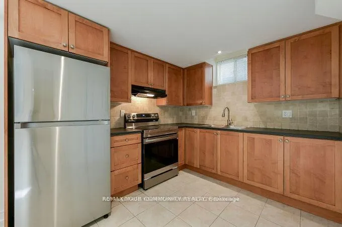 Photo 9 of Unit Lower unit, 128 Watsonbrook Drive, Brampton, Sandringham-Wellington — HOMEH