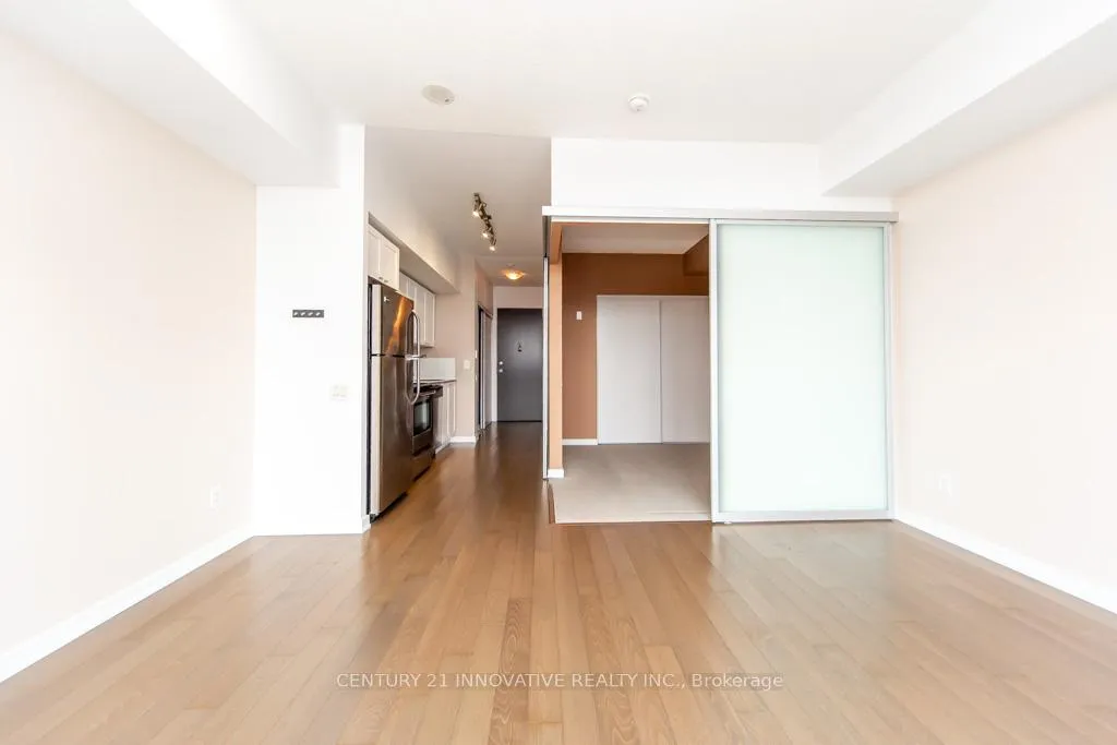 Photo 15 of Unit 1107, 105 The Queensway Way, Toronto, High Park-Swansea — HOMEH