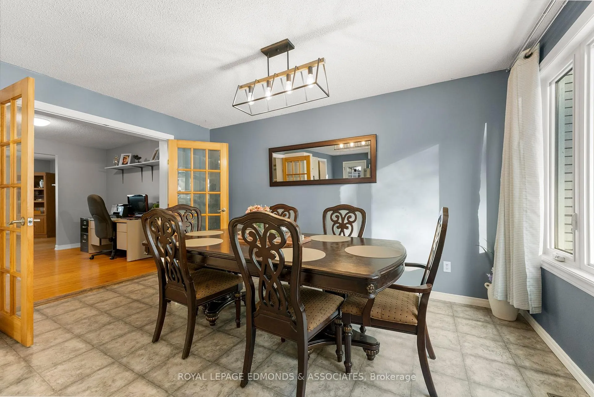 Photo 11 of 43 Lisa Crescent, Petawawa — HOMEH