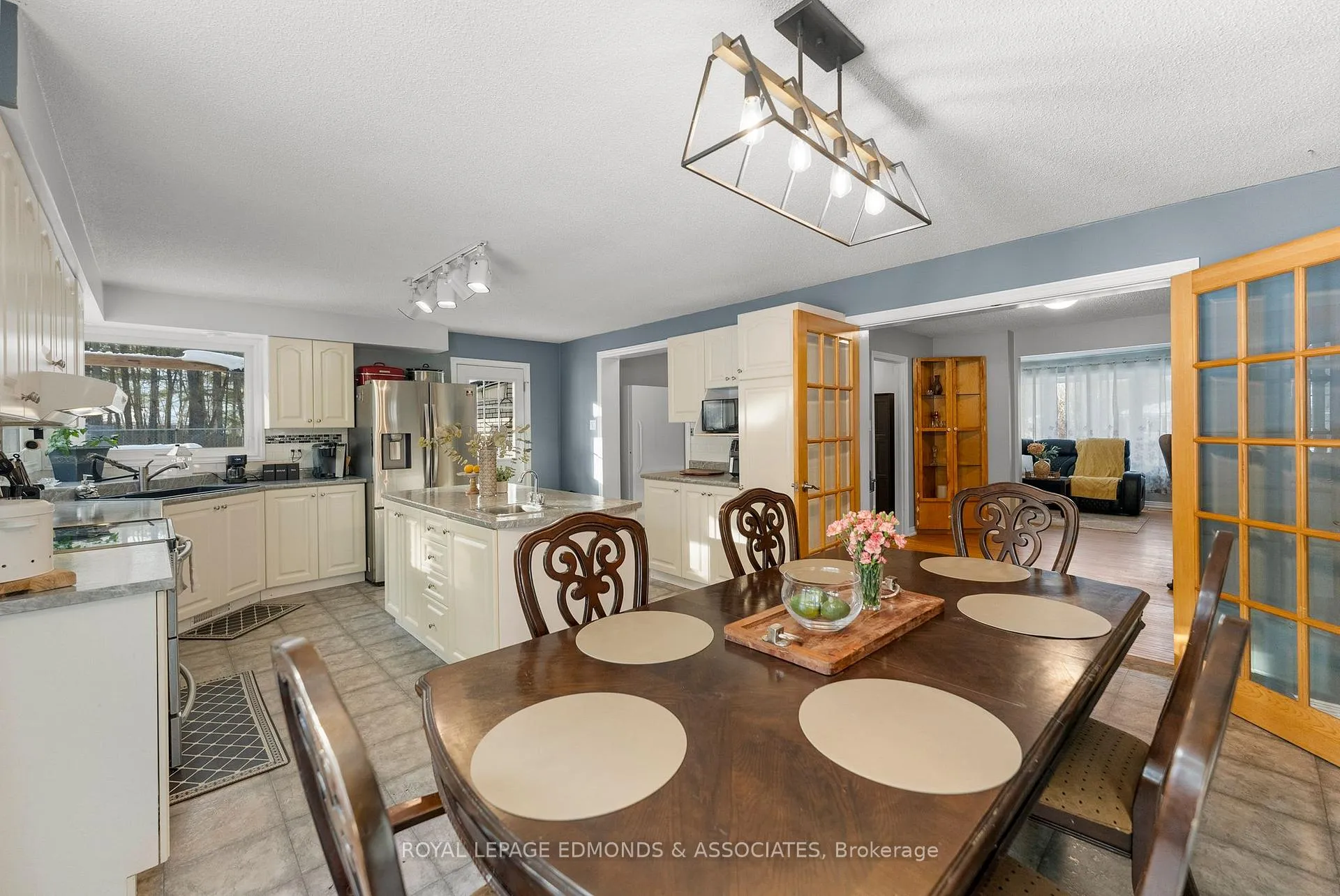 Photo 12 of 43 Lisa Crescent, Petawawa — HOMEH