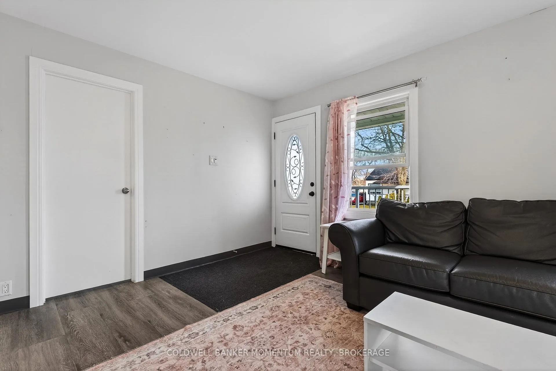 Photo 8 of 25 Coventry Street, St. Catharines, E. Chester — HOMEH