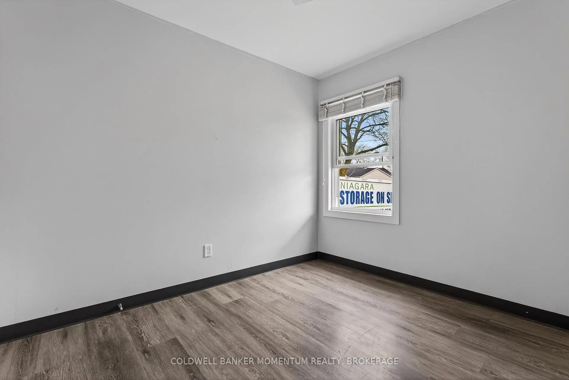 Photo 12 of 25 Coventry Street, St. Catharines, E. Chester — HOMEH