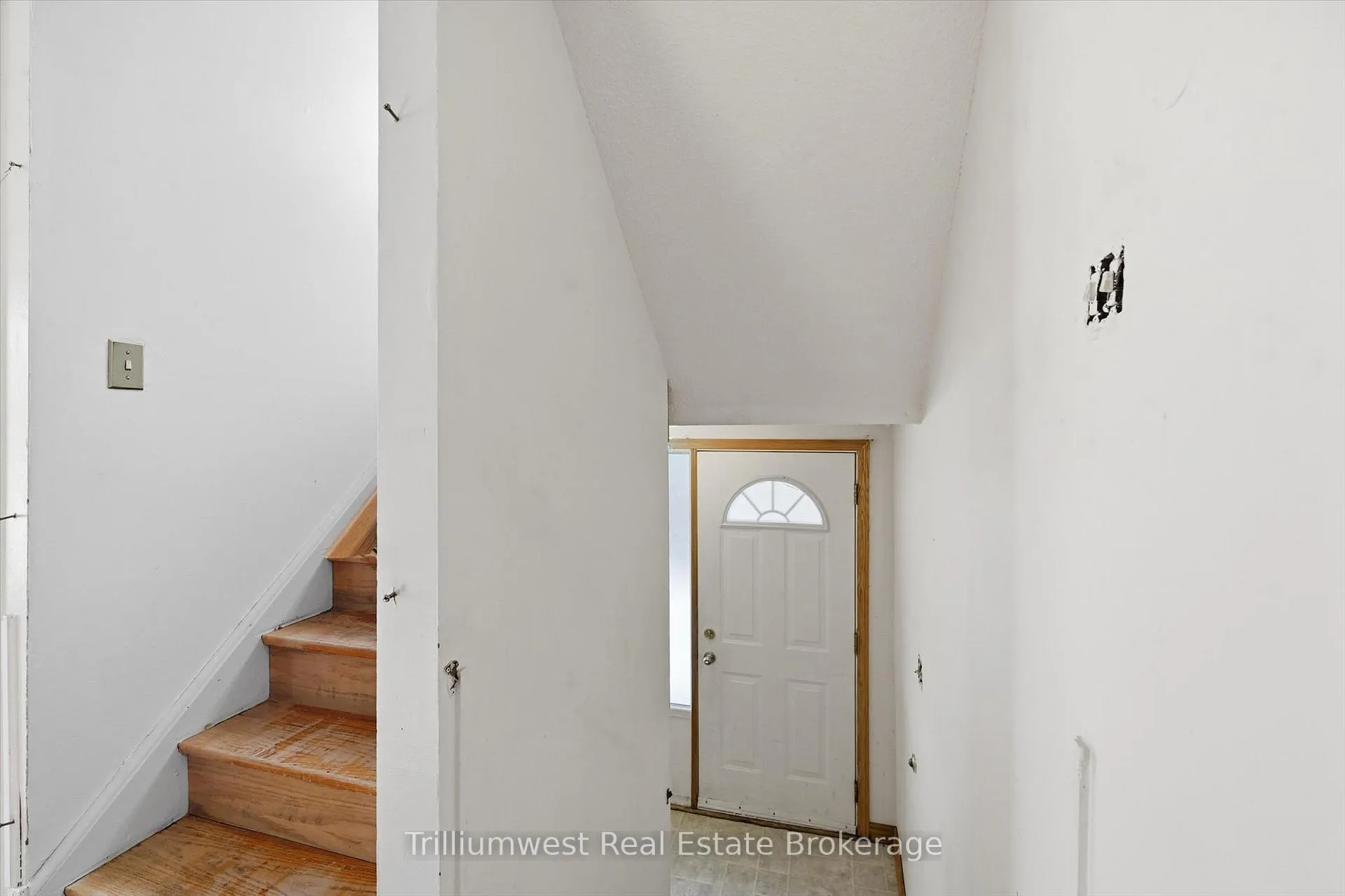 Photo 5 of Unit 59, 1300 Upper Ottawa Street, Hamilton, Quinndale — HOMEH