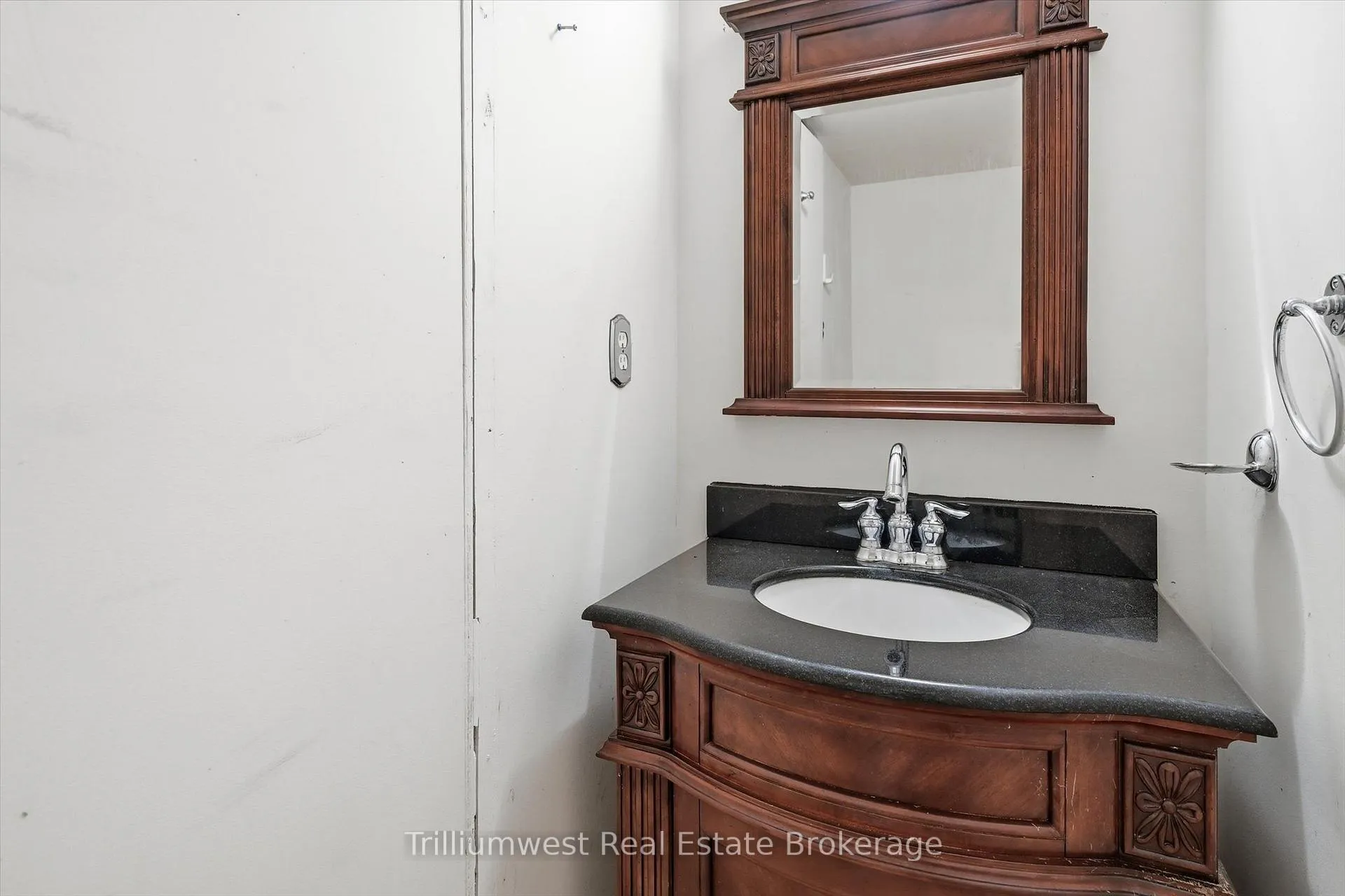 Photo 33 of Unit 59, 1300 Upper Ottawa Street, Hamilton, Quinndale — HOMEH