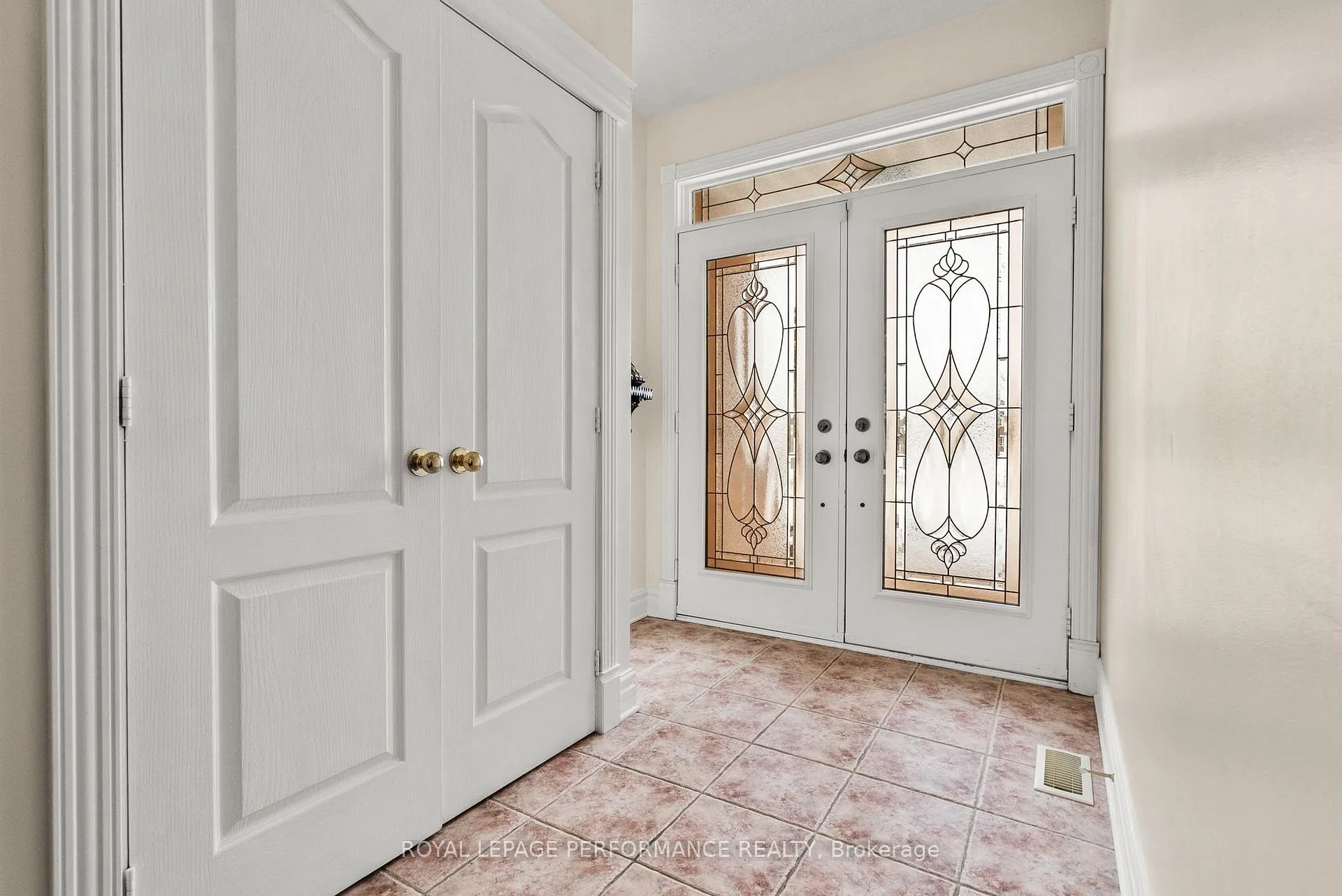 Photo 4 of 2091 Ricardo Street, Ottawa, Avalon East — HOMEH