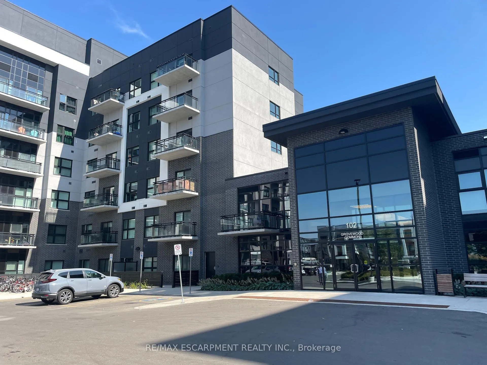 Front of Unit 502, 102 Grovewood Common