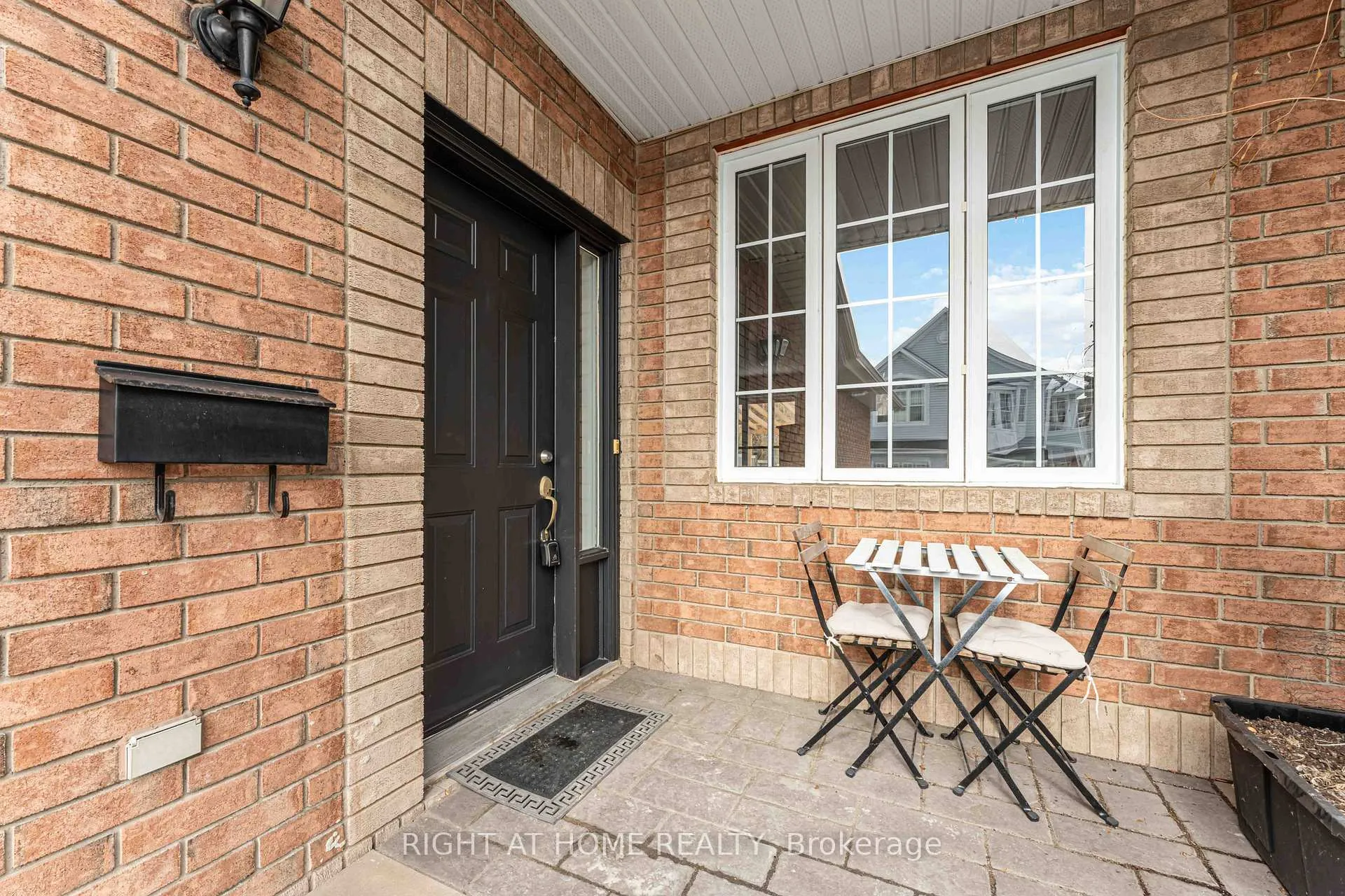 Photo 2 of 123 Kinross Private, Ottawa, Kanata - Morgan's Grant/South March — HOMEH