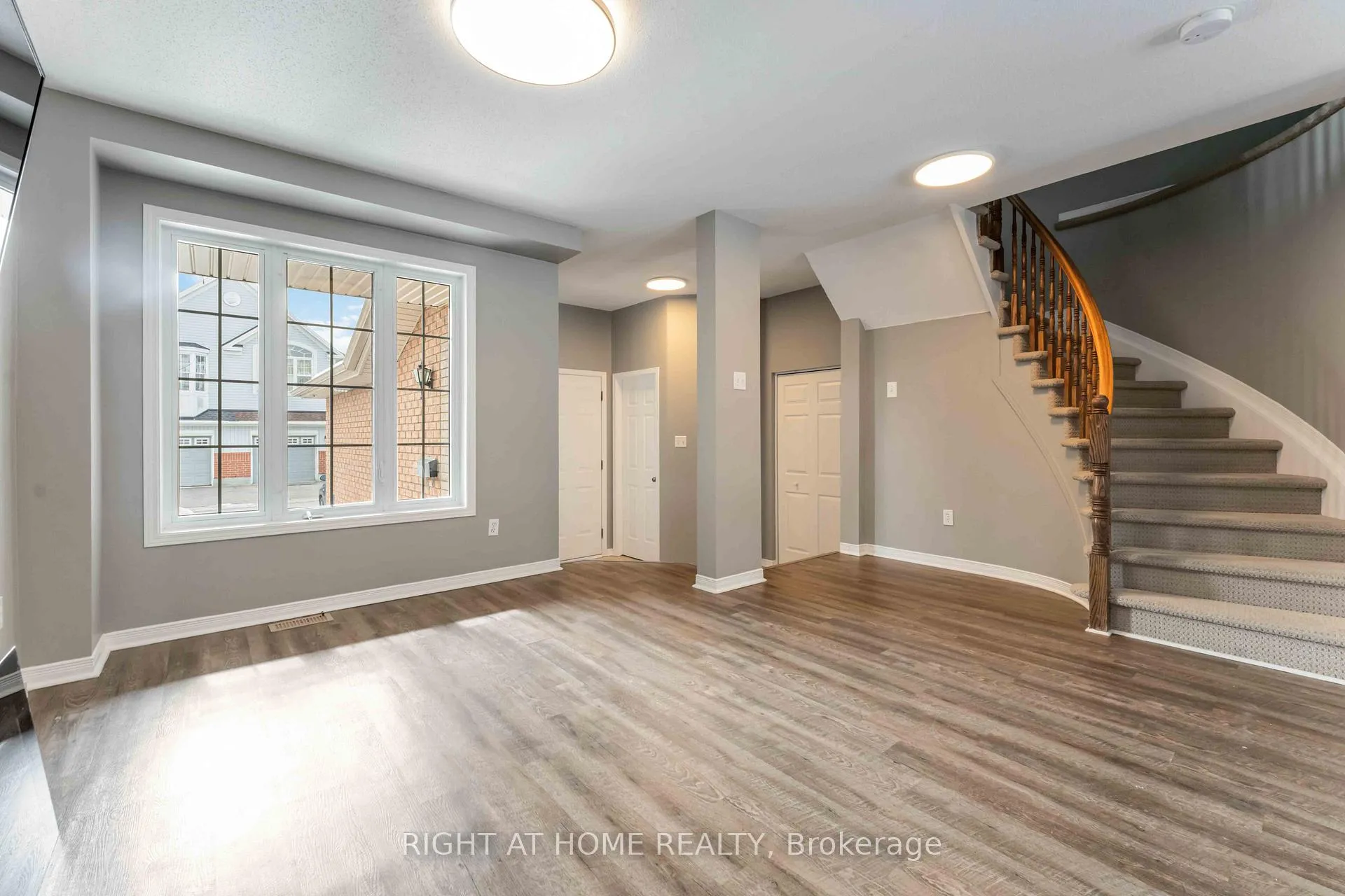 Photo 10 of 123 Kinross Private, Ottawa, Kanata - Morgan's Grant/South March — HOMEH