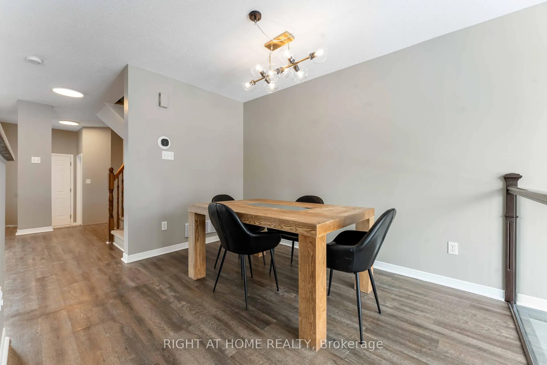 Photo 14 of 123 Kinross Private, Ottawa, Kanata - Morgan's Grant/South March — HOMEH