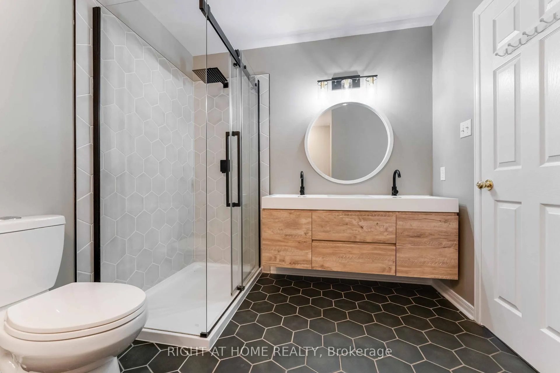 Photo 19 of 123 Kinross Private, Ottawa, Kanata - Morgan's Grant/South March — HOMEH
