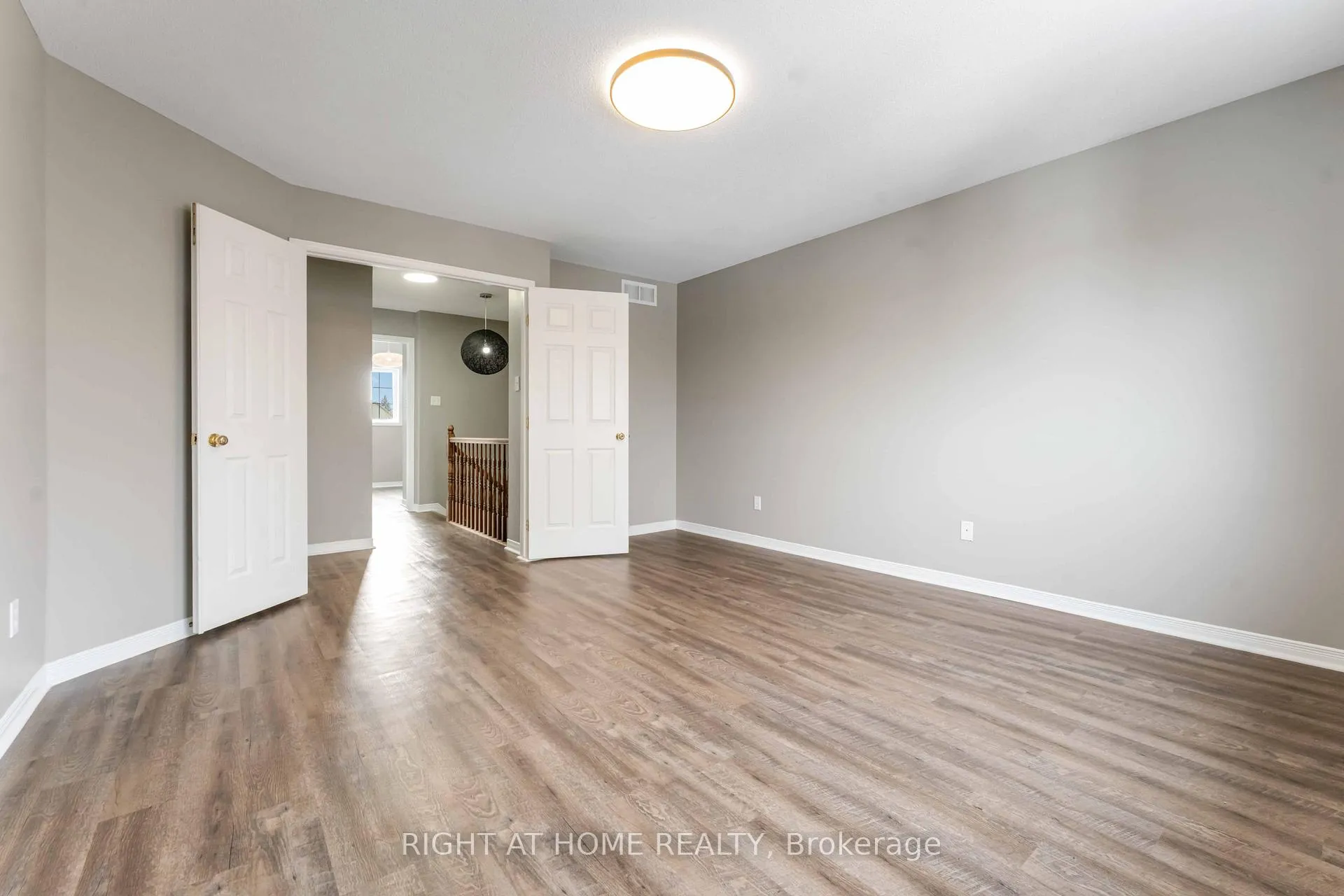 Photo 23 of 123 Kinross Private, Ottawa, Kanata - Morgan's Grant/South March — HOMEH
