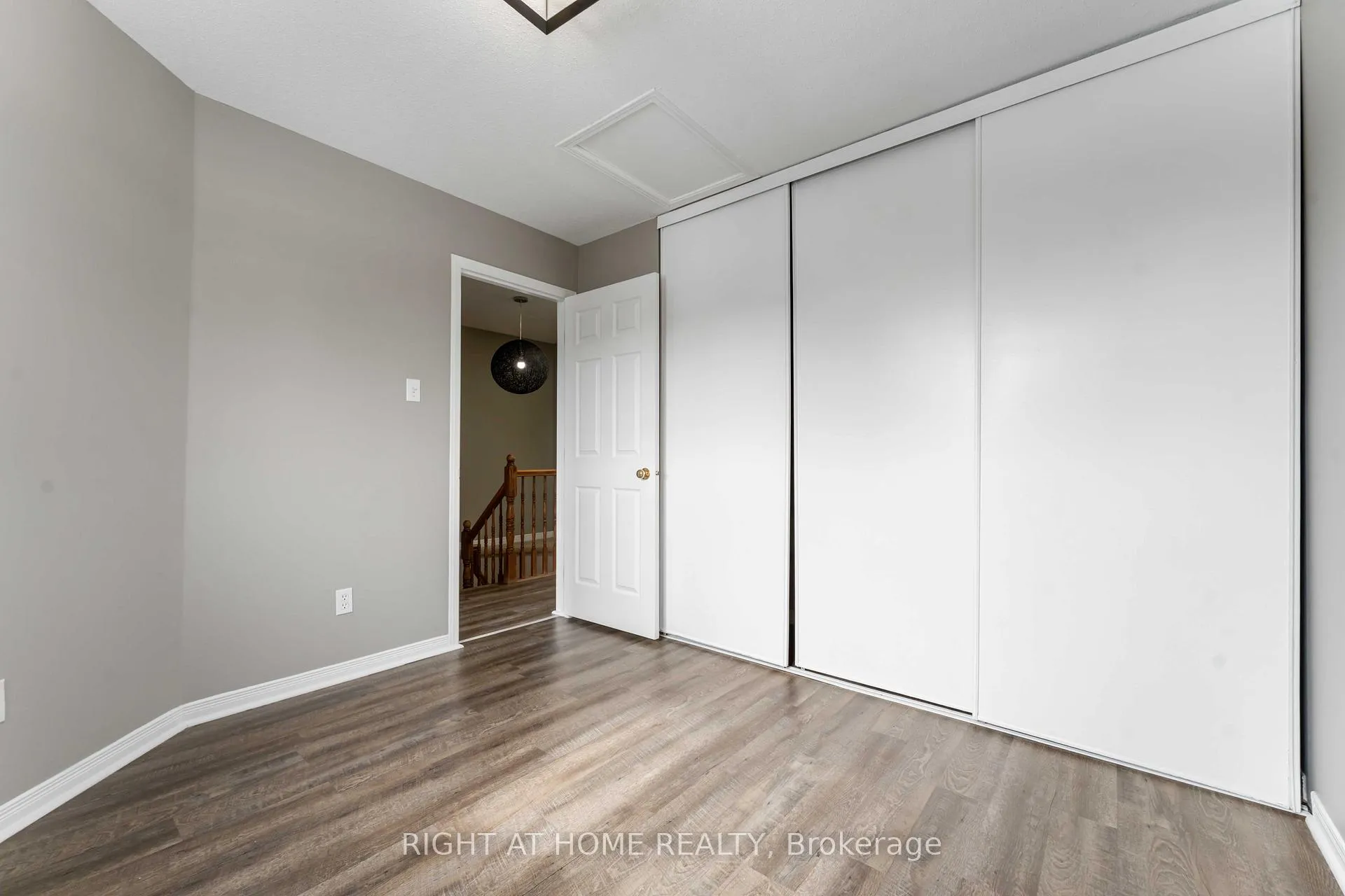 Photo 26 of 123 Kinross Private, Ottawa, Kanata - Morgan's Grant/South March — HOMEH