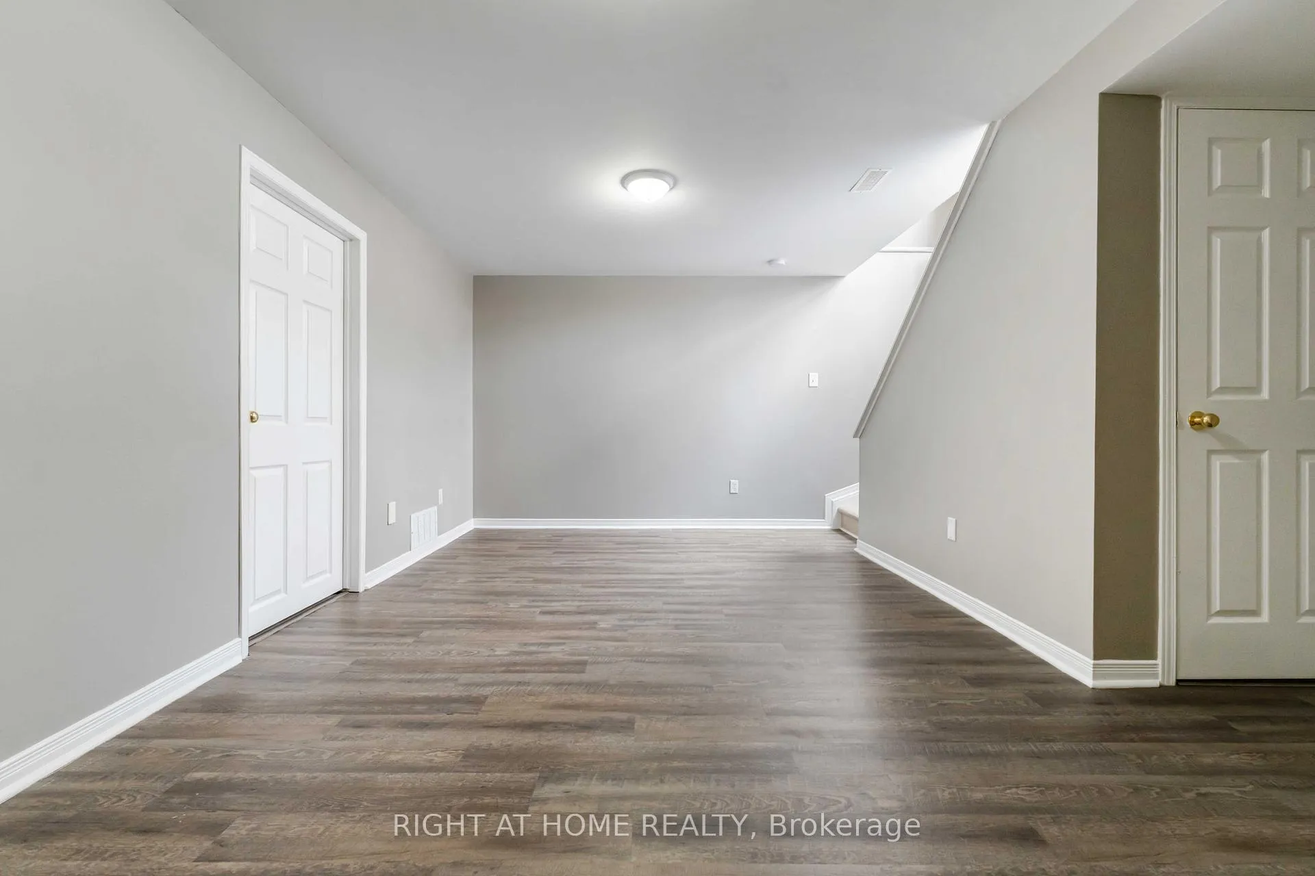 Photo 31 of 123 Kinross Private, Ottawa, Kanata - Morgan's Grant/South March — HOMEH