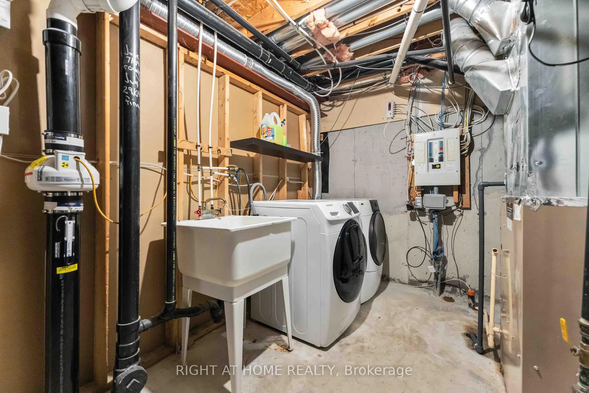 Photo 33 of 123 Kinross Private, Ottawa, Kanata - Morgan's Grant/South March — HOMEH