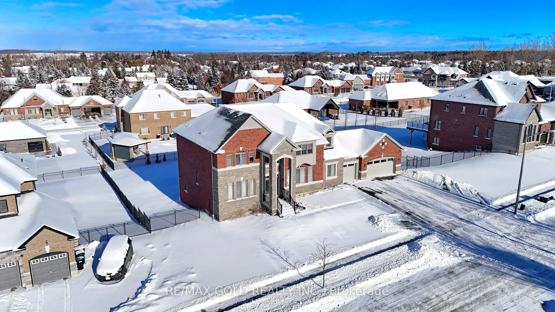 Photo 3 of 10 Stewart Crescent, Essa, Rural Essa — HOMEH