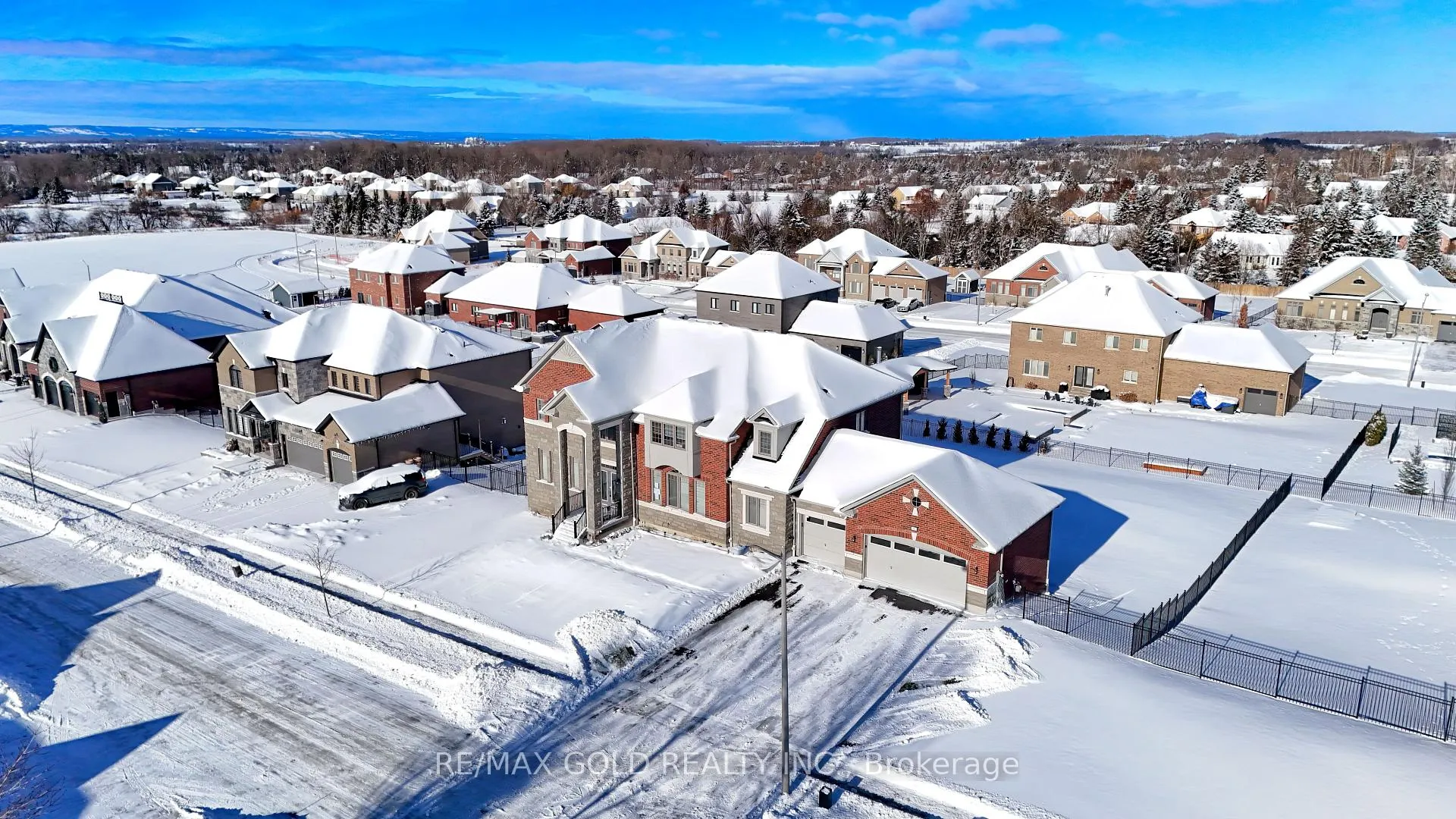Photo 4 of 10 Stewart Crescent, Essa, Rural Essa — HOMEH