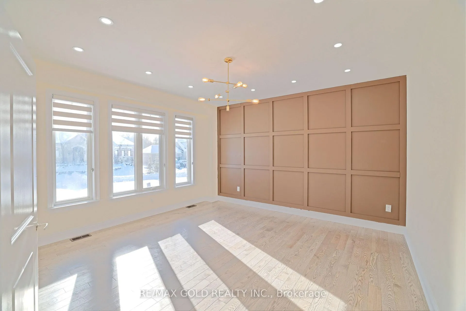 Photo 6 of 10 Stewart Crescent, Essa, Rural Essa — HOMEH
