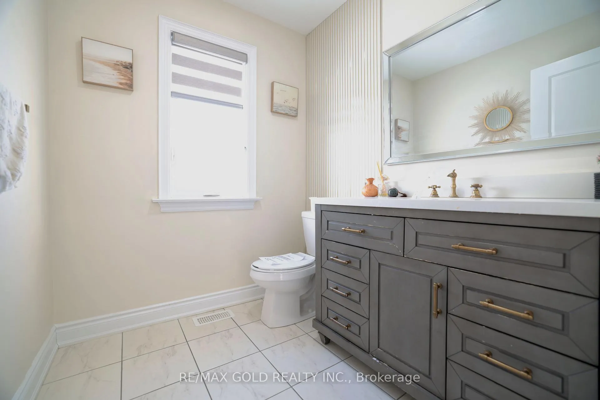 Photo 11 of 10 Stewart Crescent, Essa, Rural Essa — HOMEH