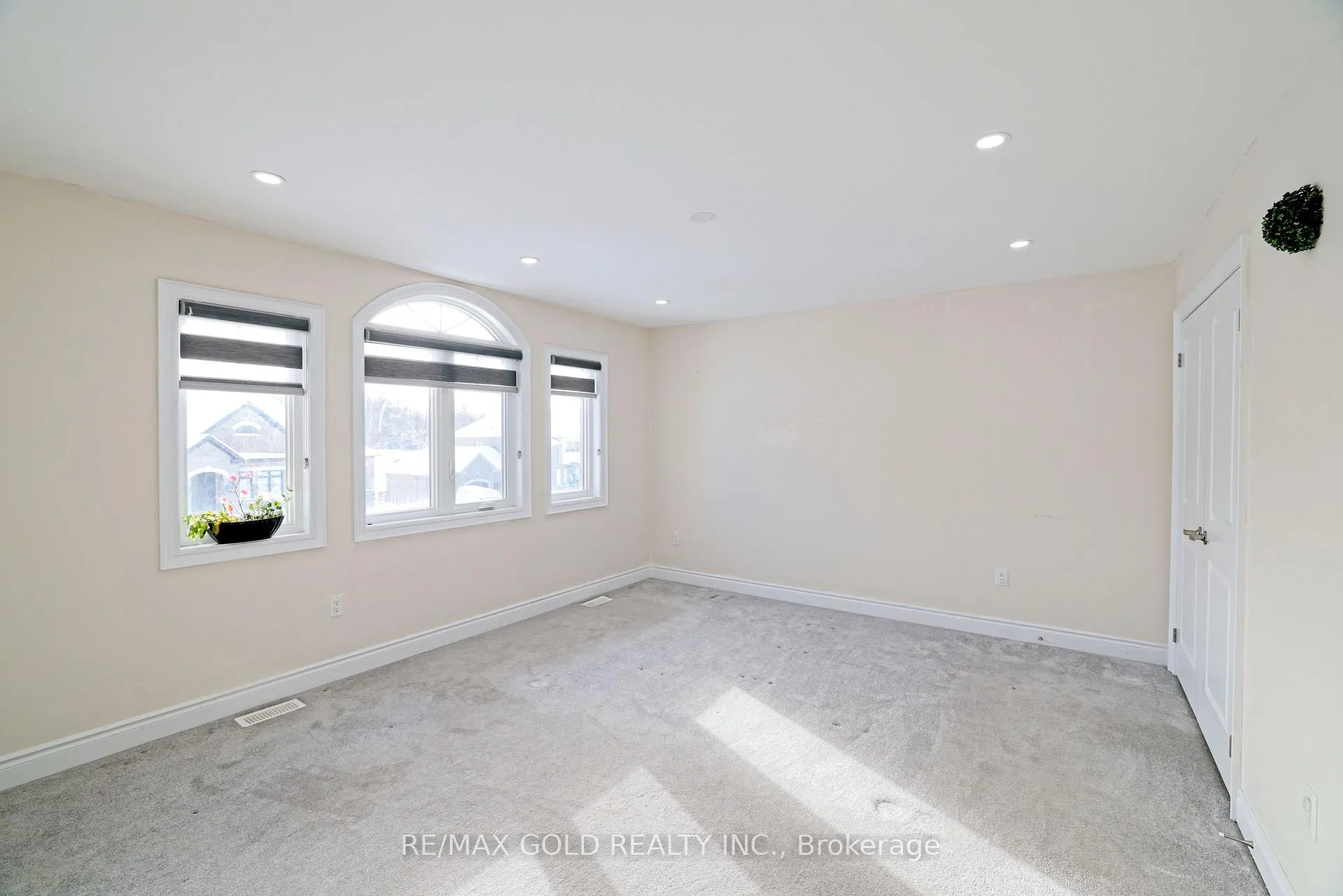 Photo 32 of 10 Stewart Crescent, Essa, Rural Essa — HOMEH