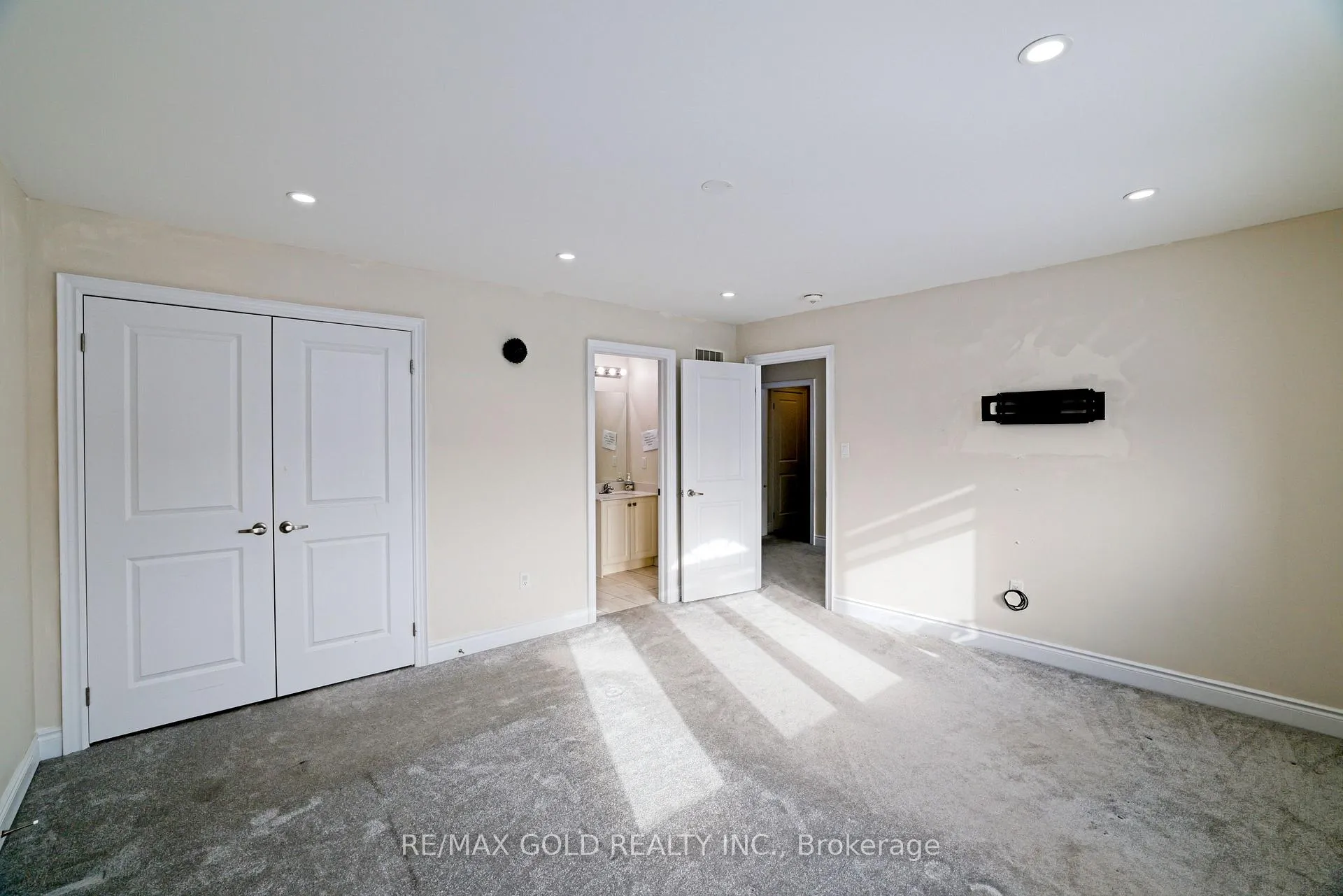 Photo 33 of 10 Stewart Crescent, Essa, Rural Essa — HOMEH