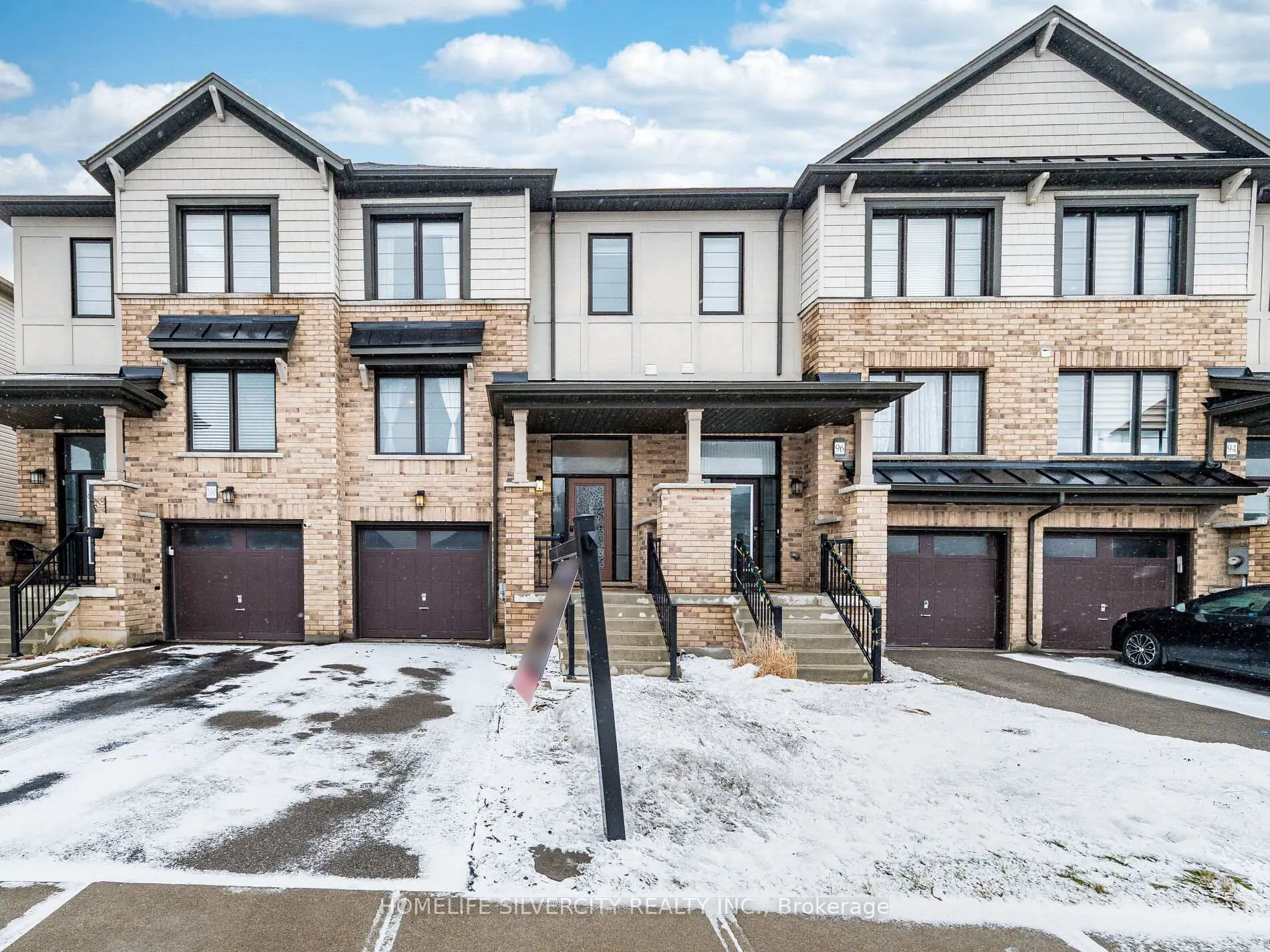 Photo 1 of 98 Crafter Crescent, Hamilton, Stoney Creek Mountain — HOMEH