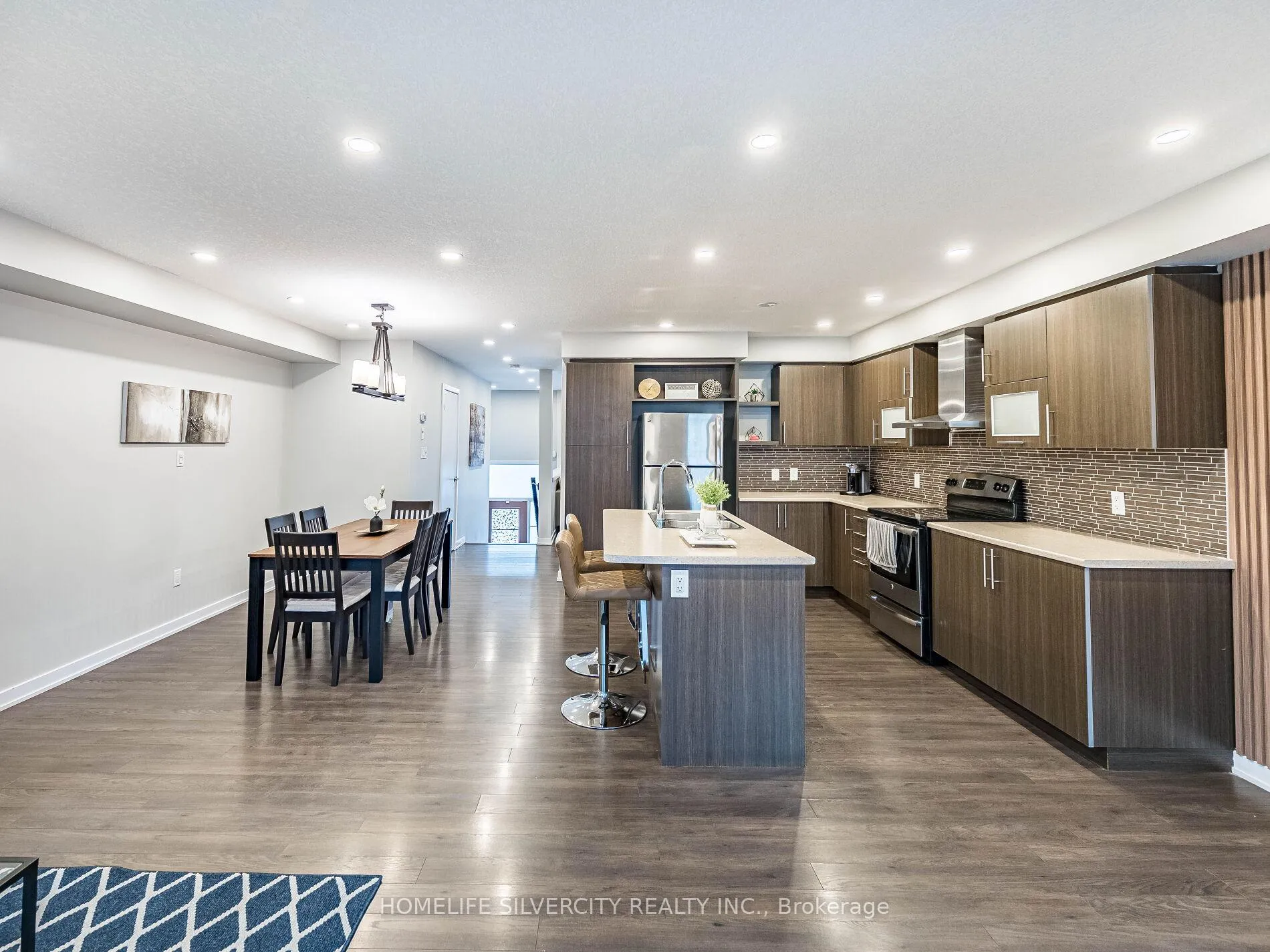 Photo 9 of 98 Crafter Crescent, Hamilton, Stoney Creek Mountain — HOMEH