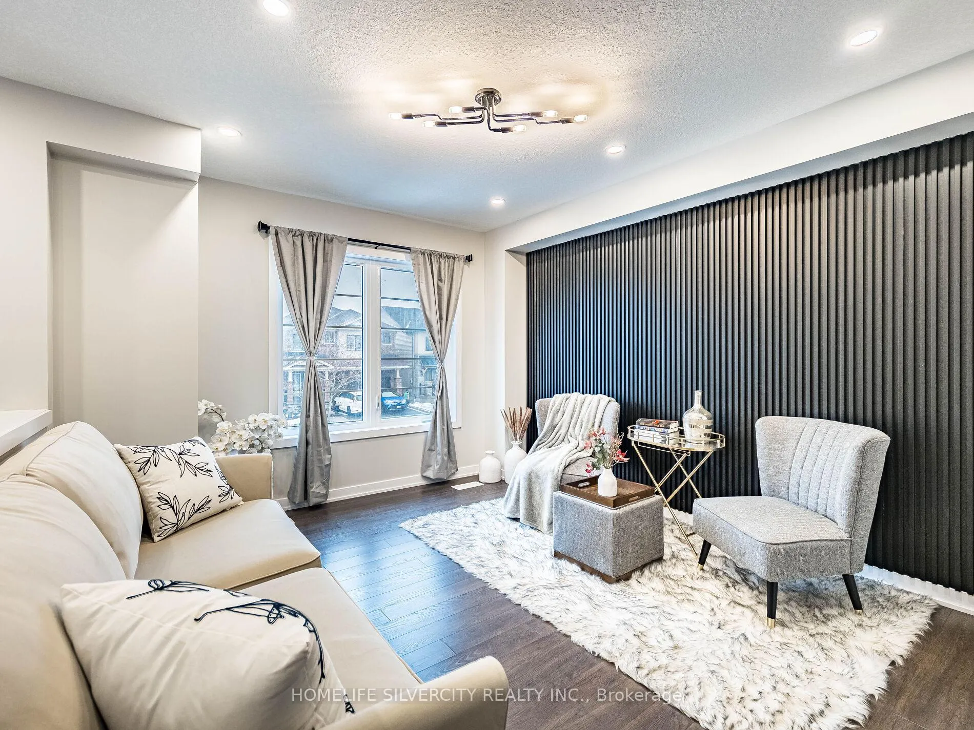 Photo 23 of 98 Crafter Crescent, Hamilton, Stoney Creek Mountain — HOMEH
