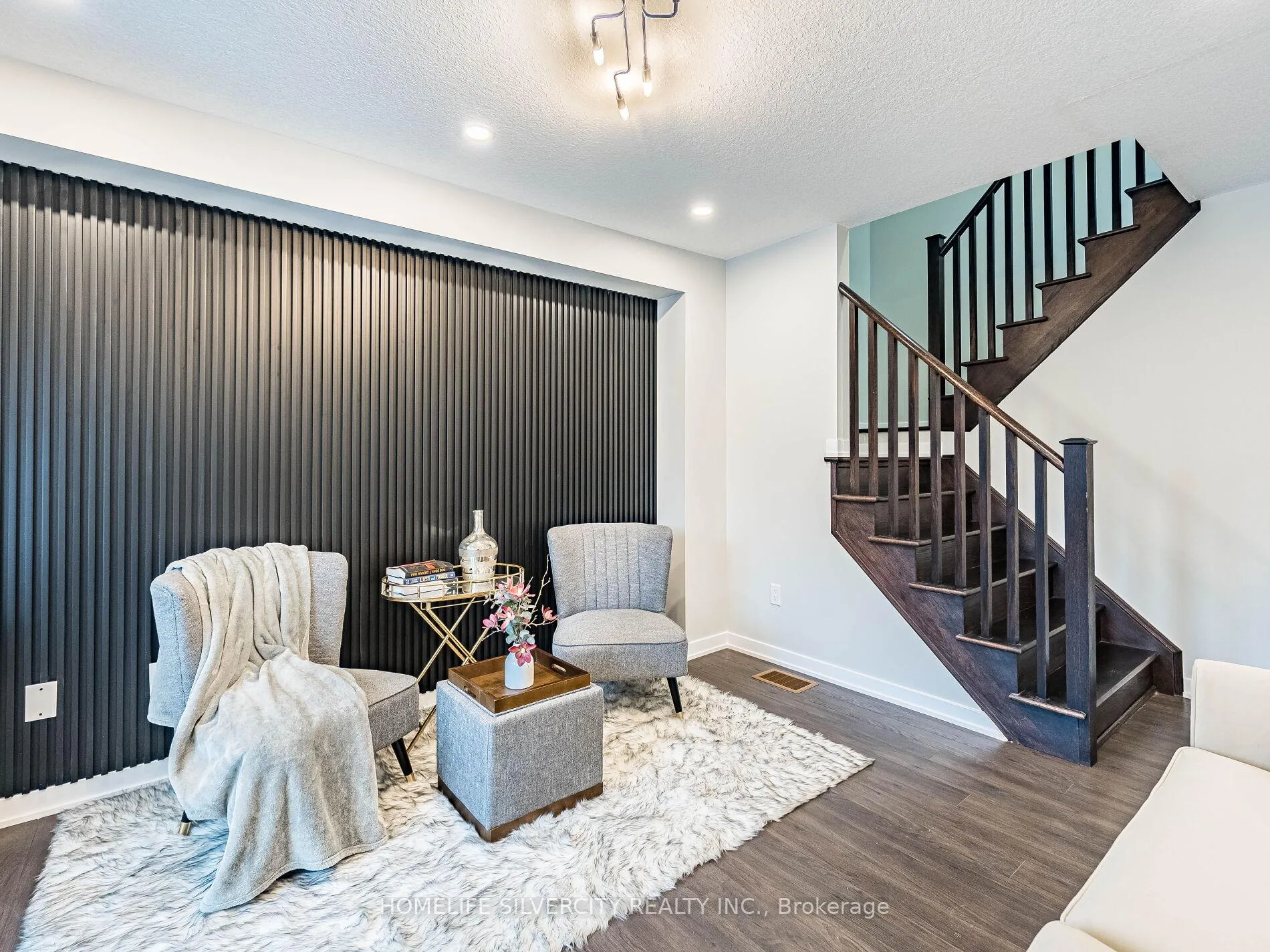 Photo 24 of 98 Crafter Crescent, Hamilton, Stoney Creek Mountain — HOMEH