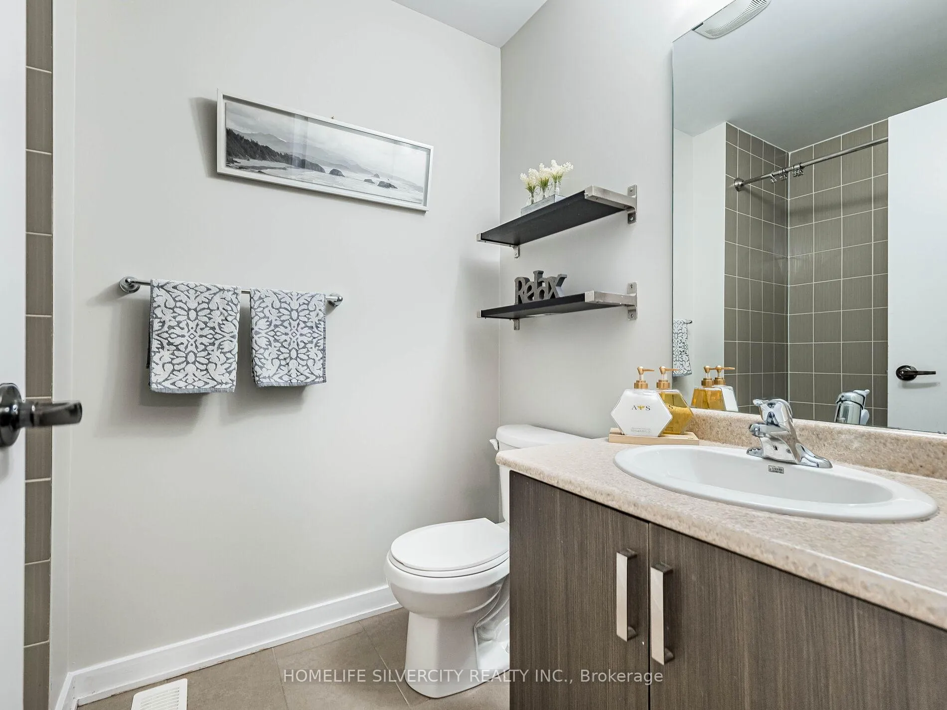 Photo 41 of 98 Crafter Crescent, Hamilton, Stoney Creek Mountain — HOMEH