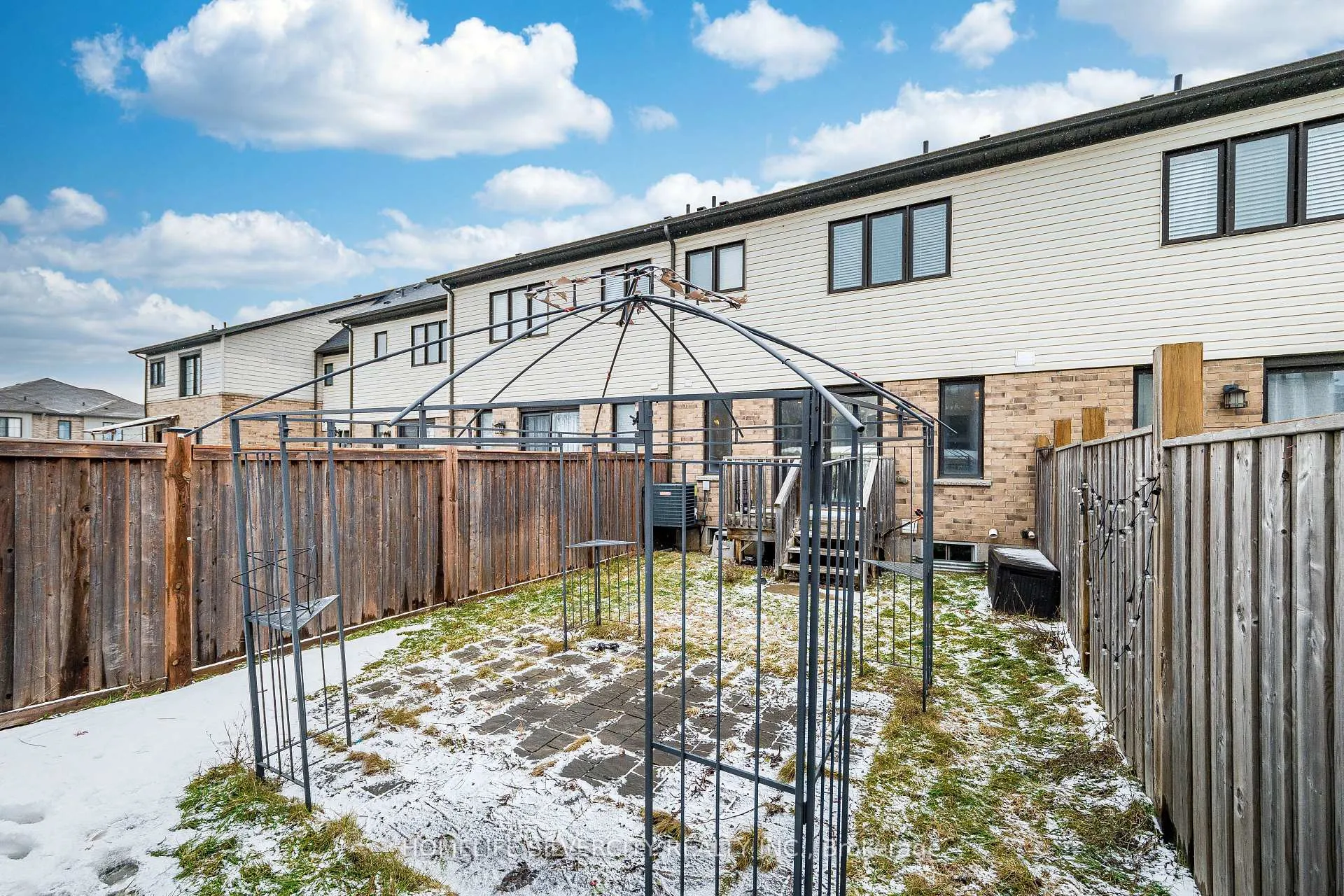 Photo 49 of 98 Crafter Crescent, Hamilton, Stoney Creek Mountain — HOMEH