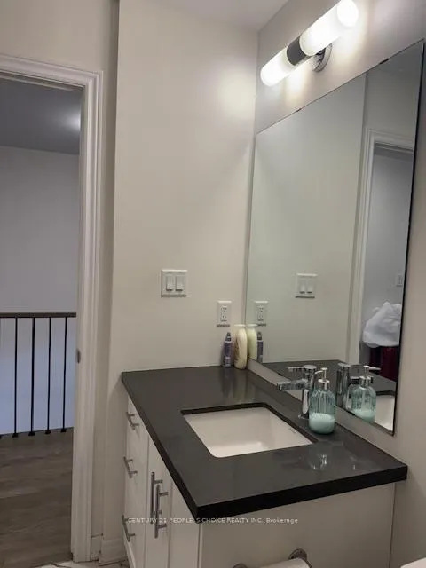 Photo 9 of 41 Folcroft Street, Brampton, Credit Valley — HOMEH