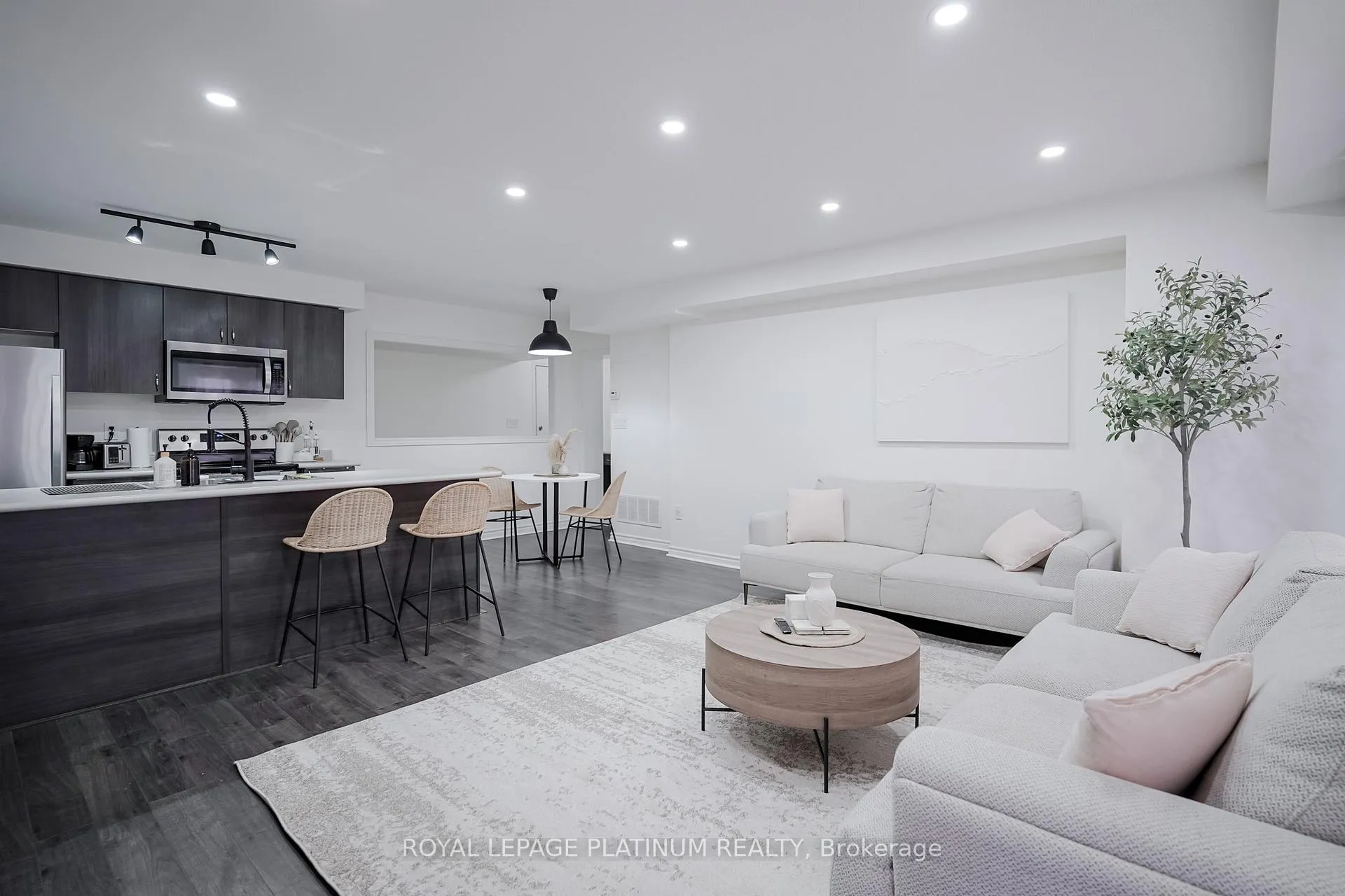 Photo 5 of Unit #36, 200 Veterans Drive, Brampton, Northwest Brampton — HOMEH