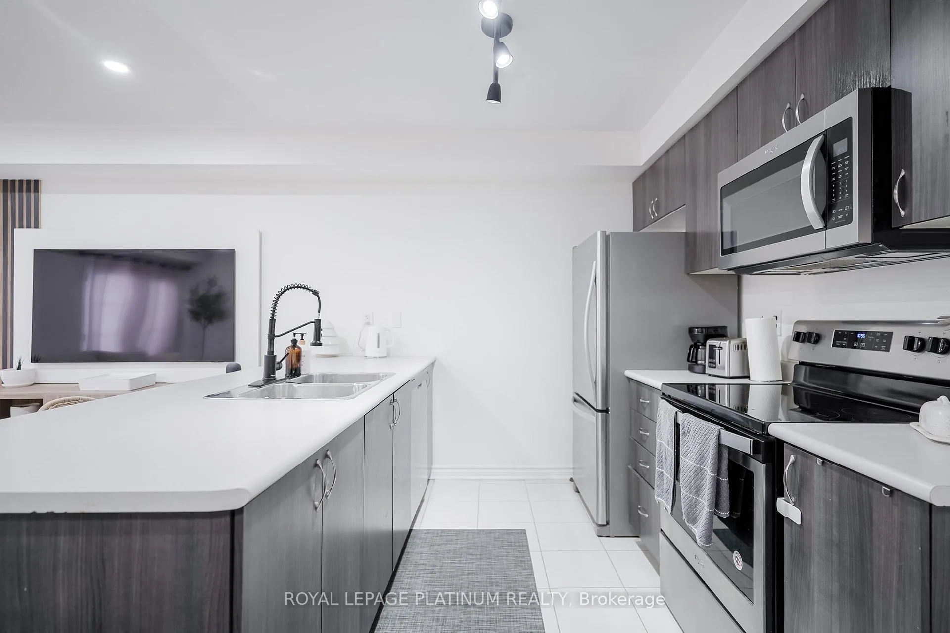 Photo 15 of Unit #36, 200 Veterans Drive, Brampton, Northwest Brampton — HOMEH