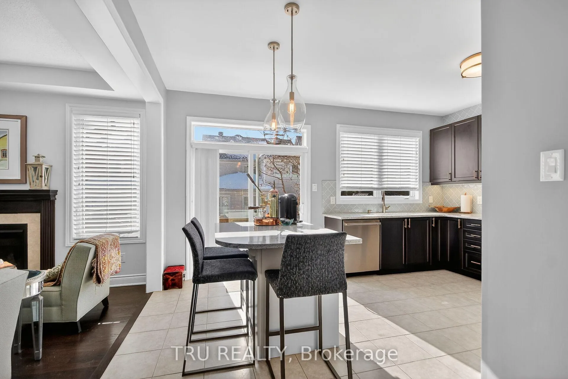 Photo 15 of 126 Pinelock Street, Ottawa, Kanata - Emerald Meadows/Trailwest — HOMEH