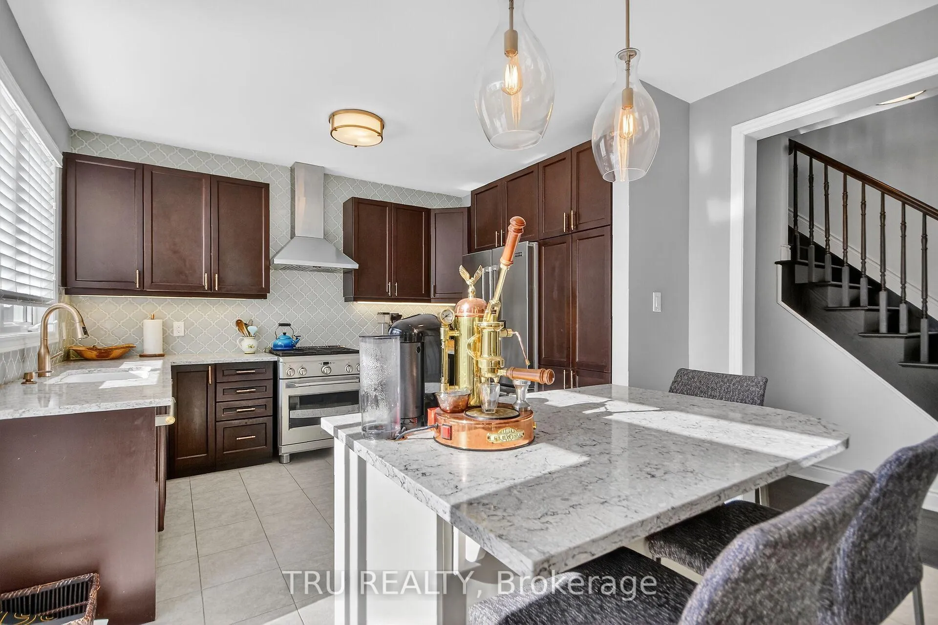 Photo 17 of 126 Pinelock Street, Ottawa, Kanata - Emerald Meadows/Trailwest — HOMEH