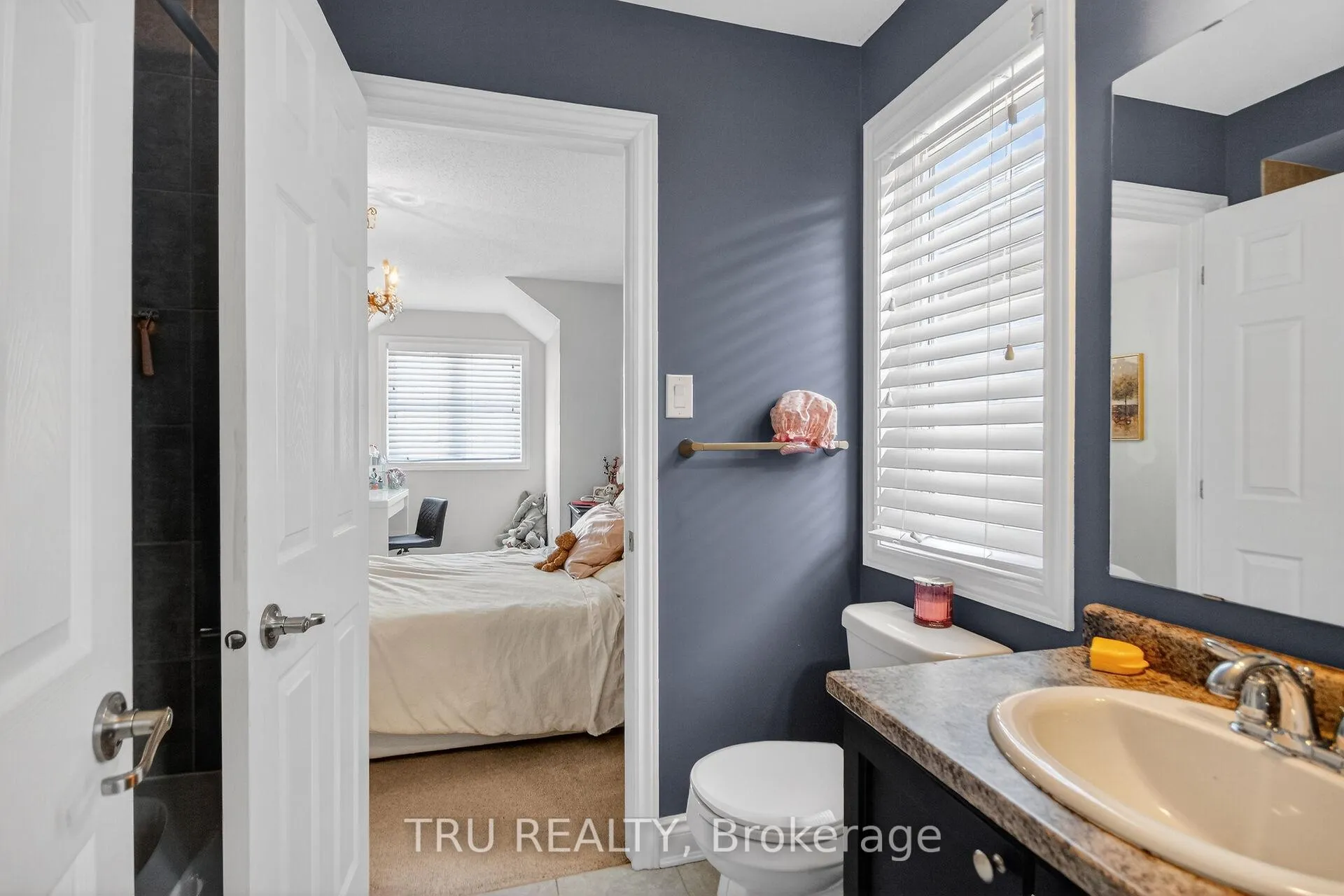 Photo 33 of 126 Pinelock Street, Ottawa, Kanata - Emerald Meadows/Trailwest — HOMEH