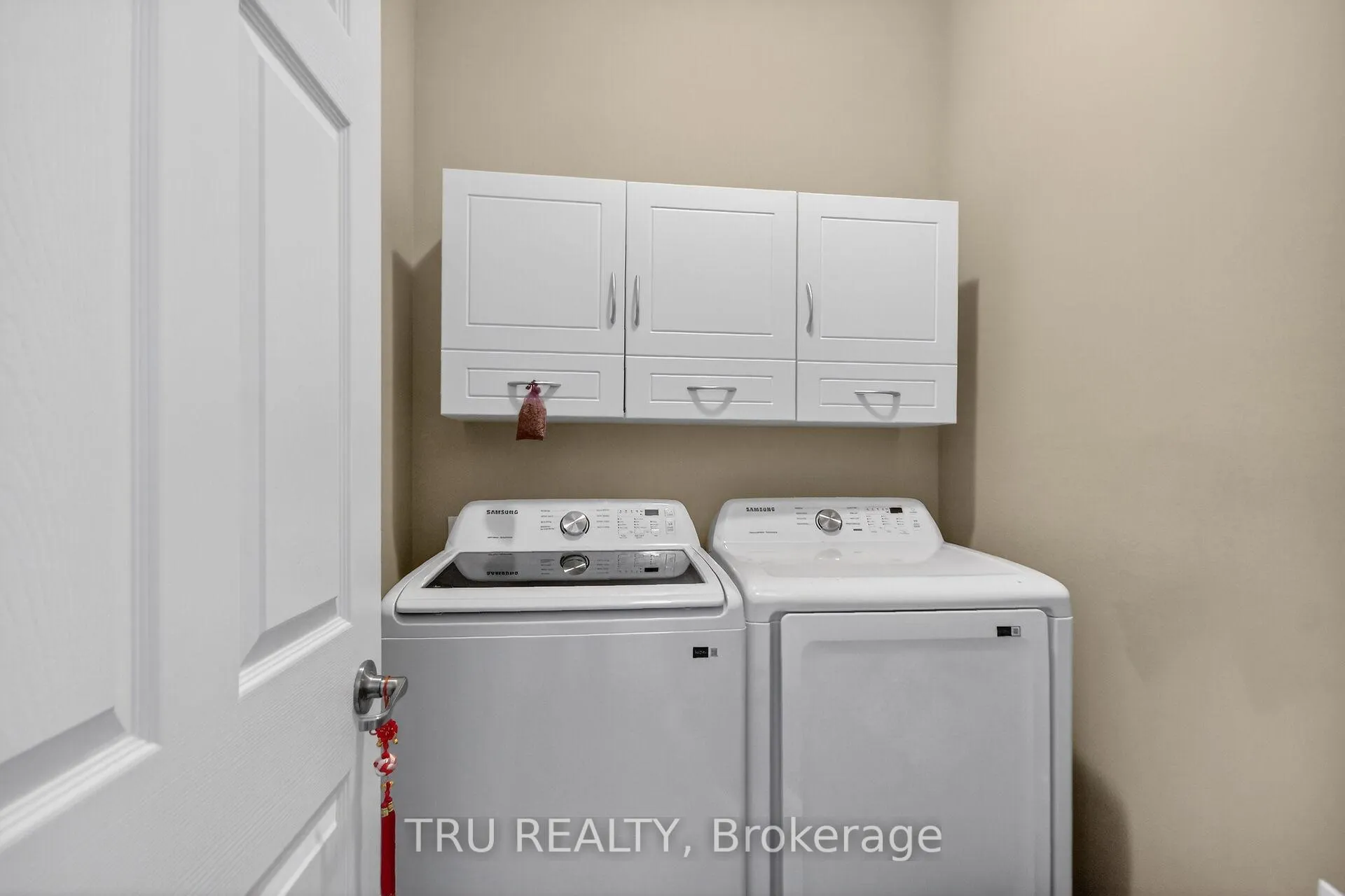 Photo 37 of 126 Pinelock Street, Ottawa, Kanata - Emerald Meadows/Trailwest — HOMEH