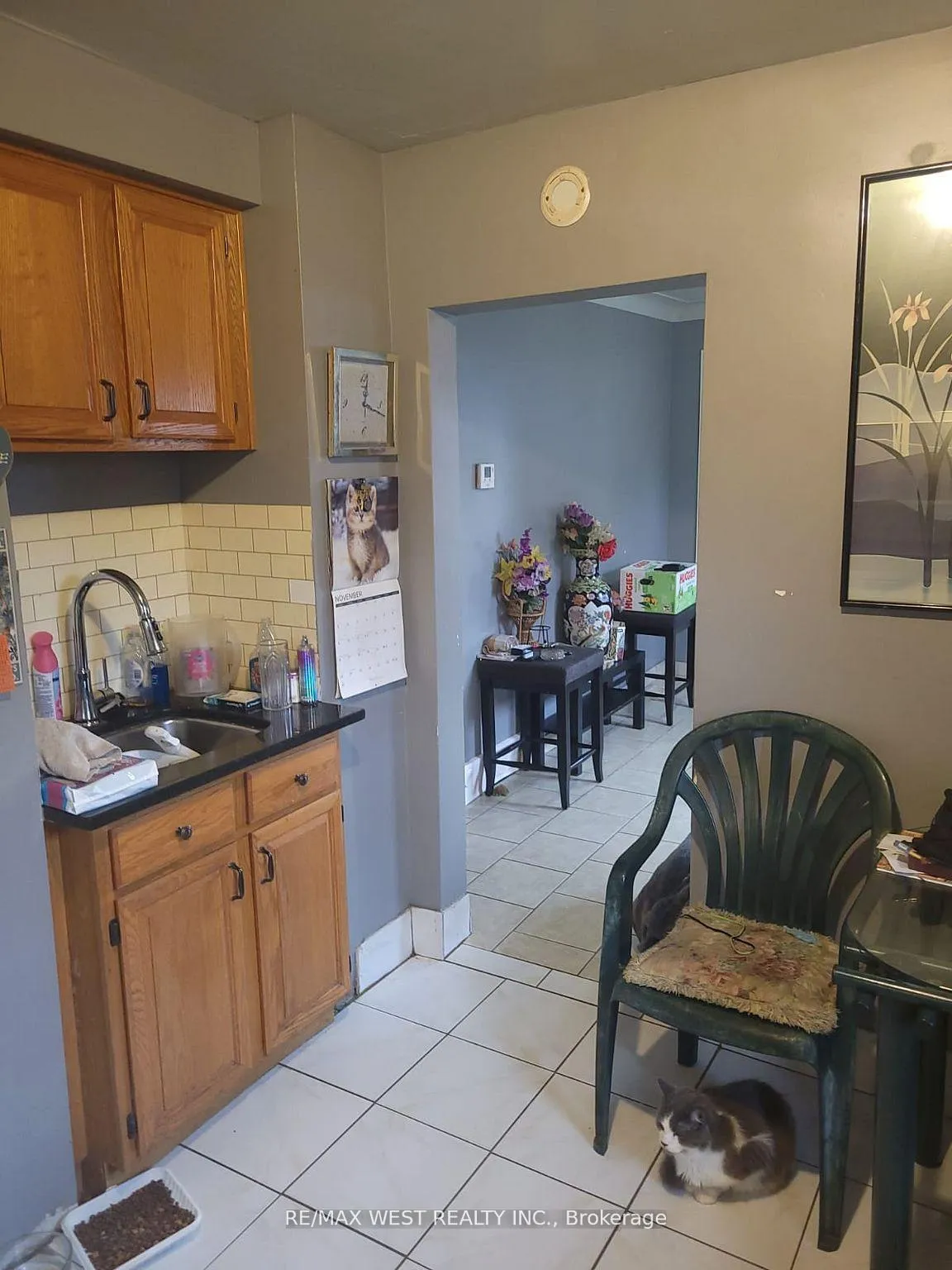 Photo 3 of Unit 1240, 1238 Niagara Street, Windsor — HOMEH